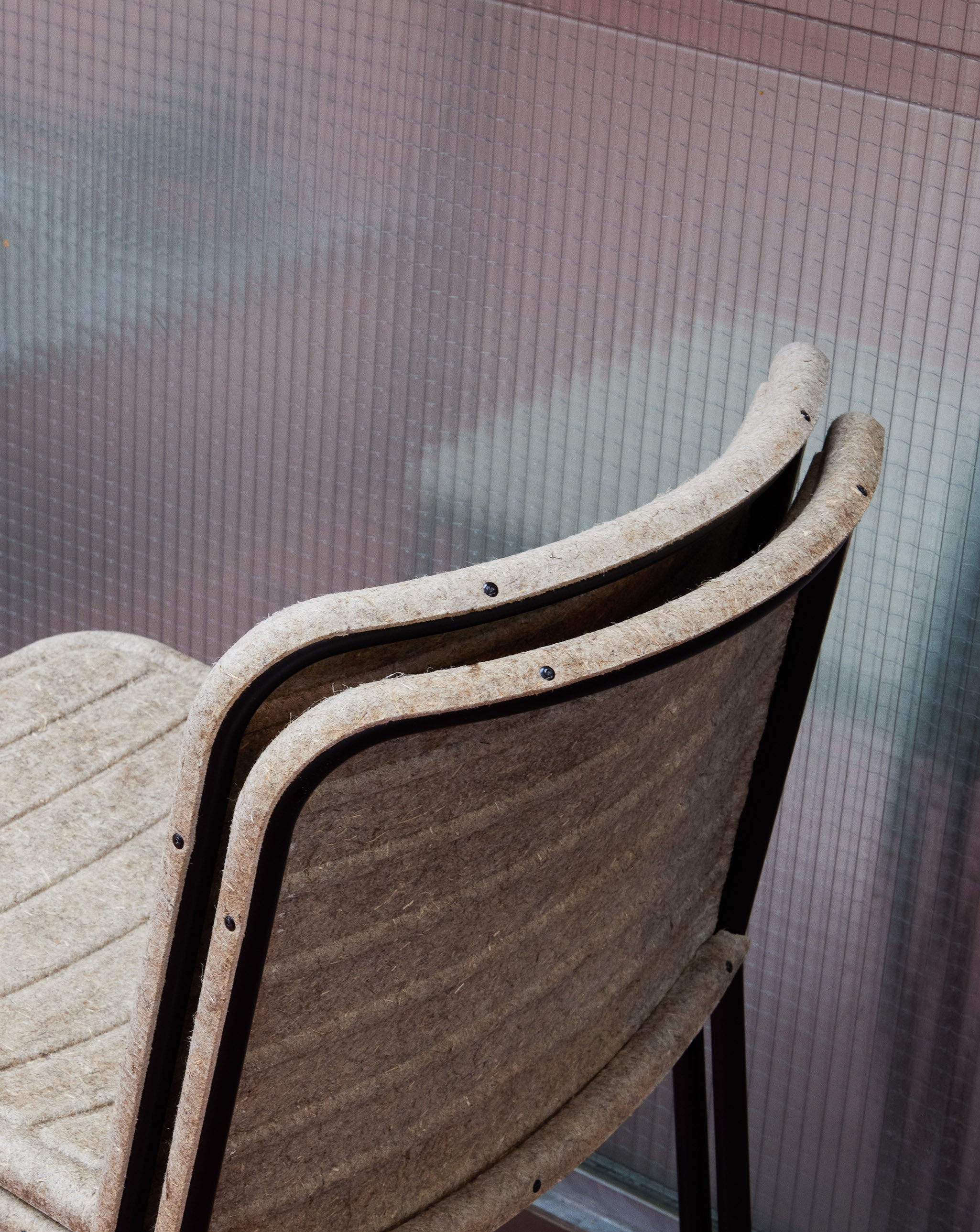 FLAX STACKER Chair brown