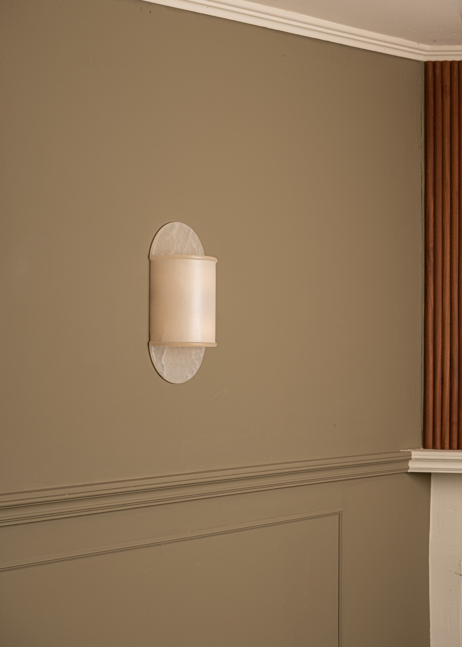 Wall lamp PILOLO white alabaster