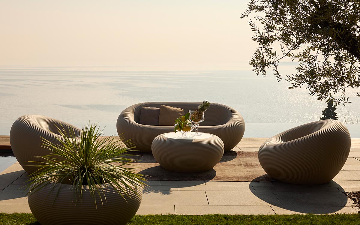 NAMI outdoor coffee table warm gray