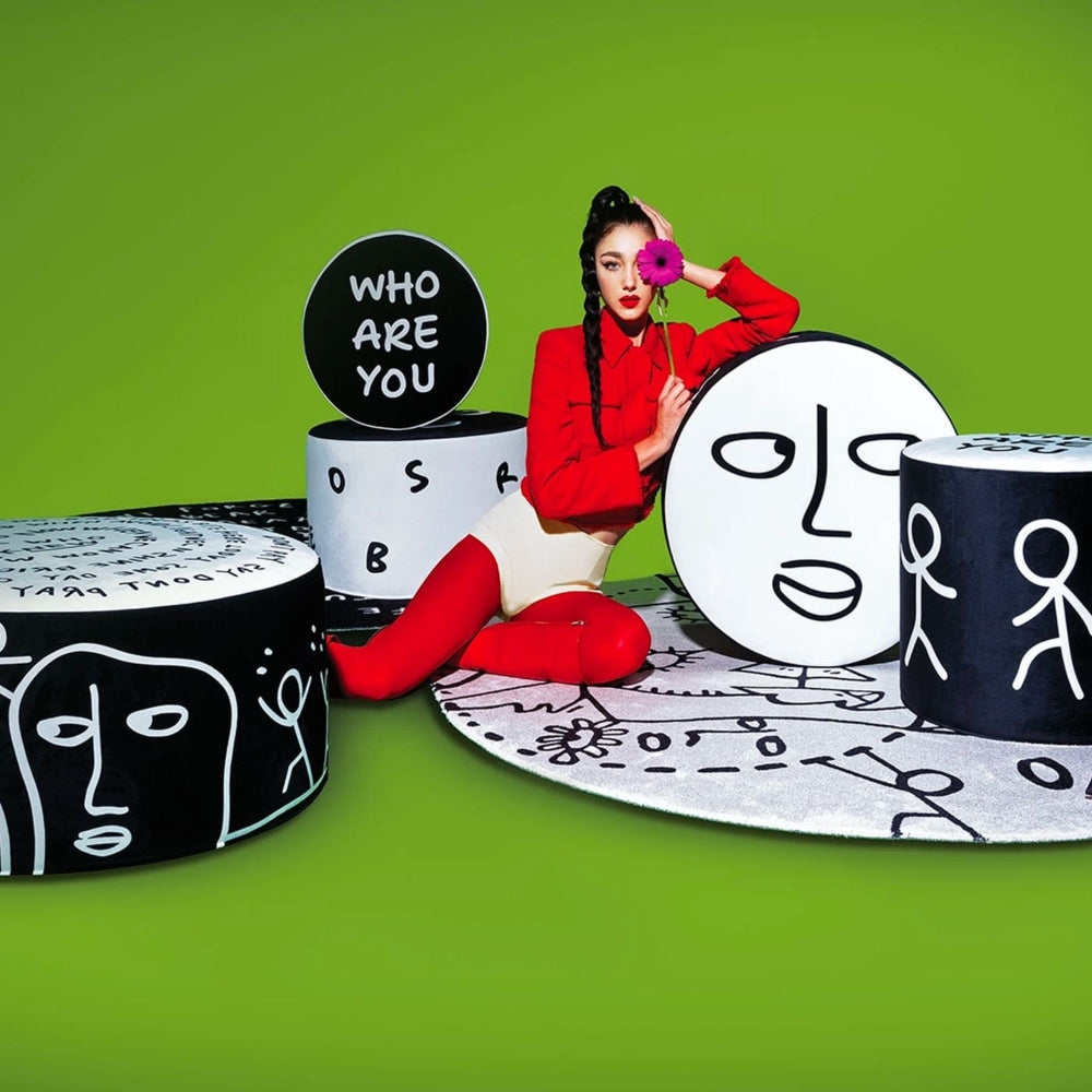 MIDNIGHT MONOLOGUE Pouf schwarz-weiß