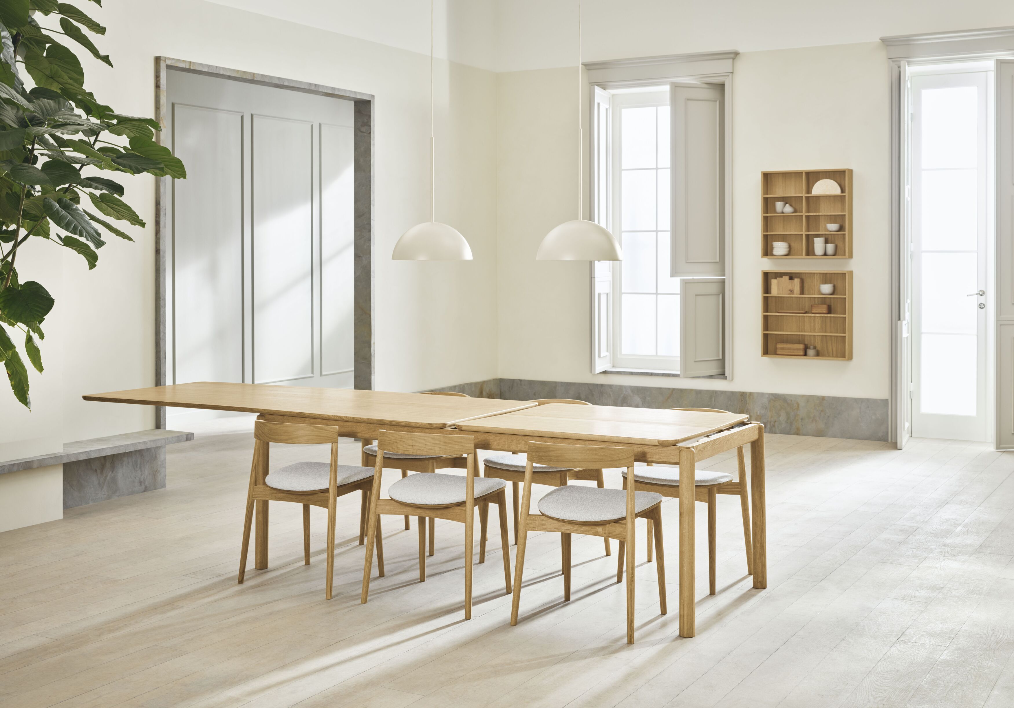 Roniea fold -out table, bleached oak veneer with a whitewashed base