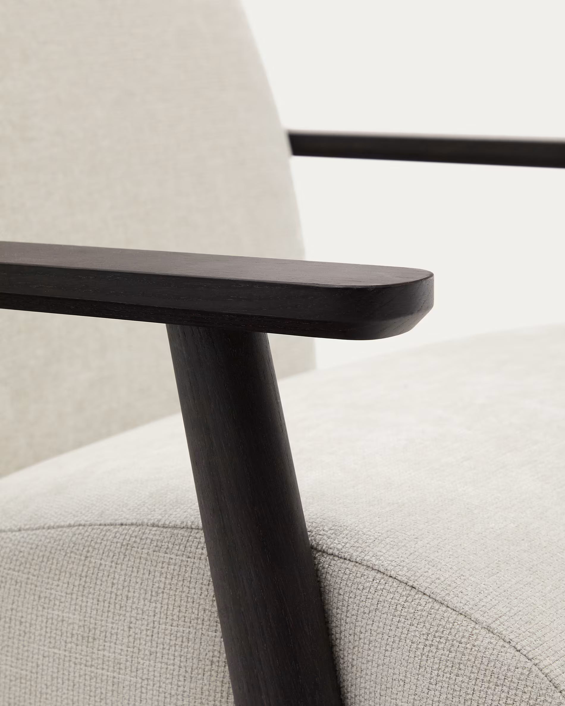 Sessel MEGHAN creme mit schwarzem Gestell