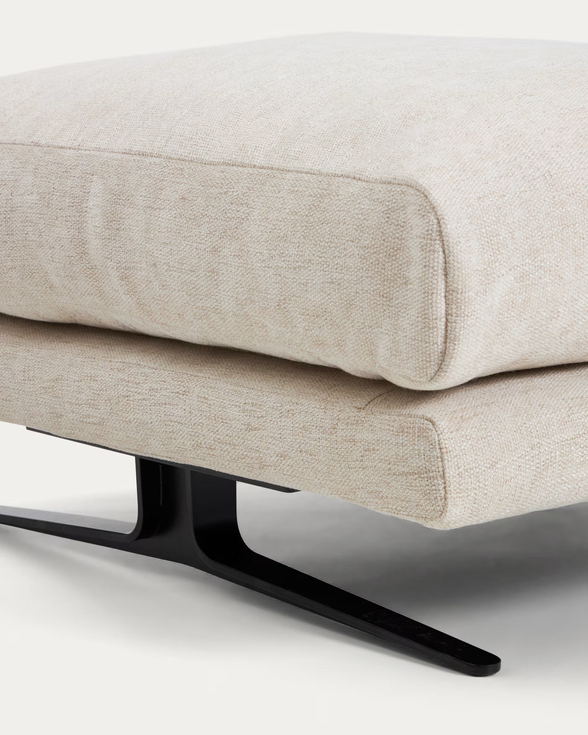 Fußhocker VELIRO beige mit schwarzem Fußteil