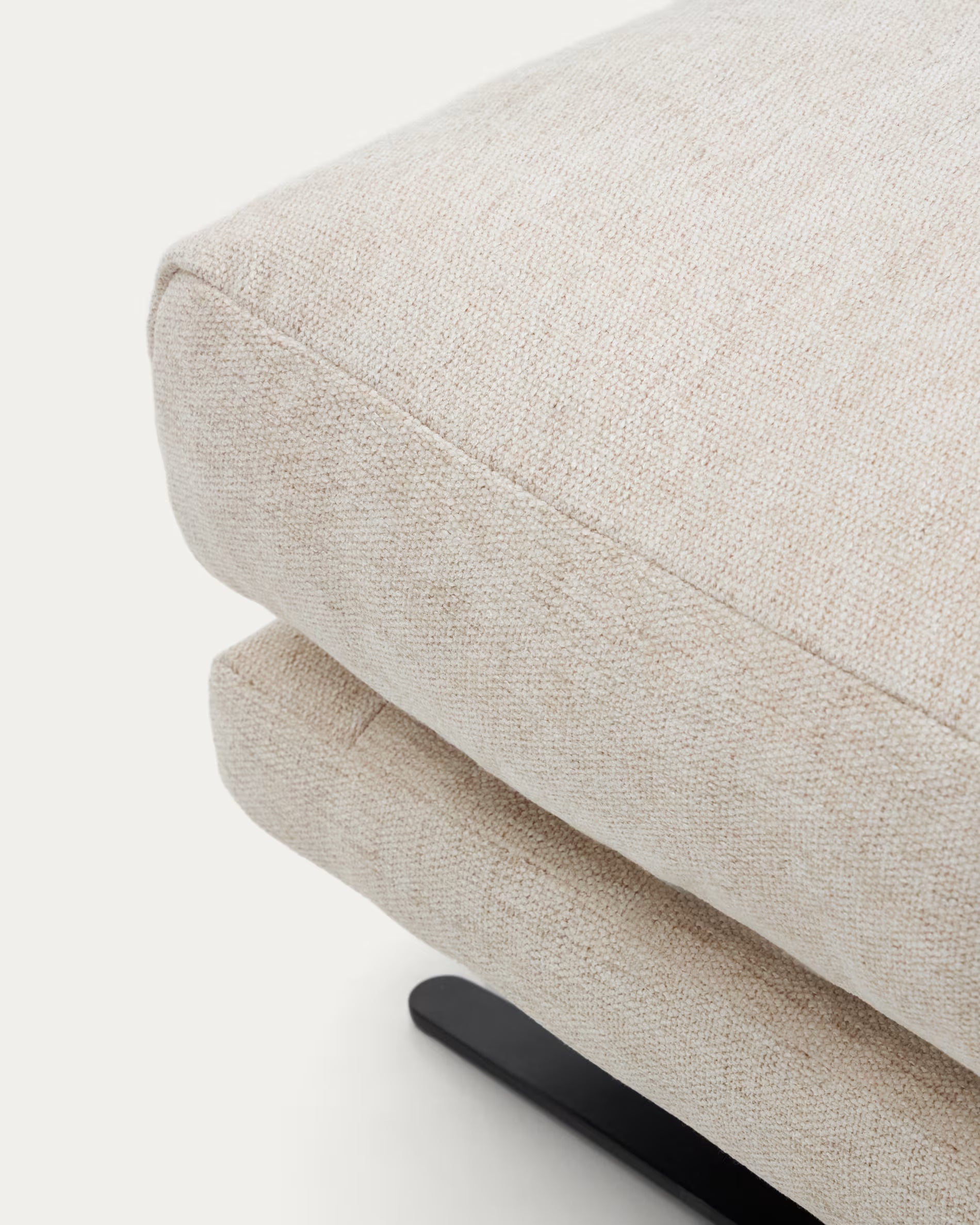 Fußhocker VELIRO beige mit schwarzem Fußteil