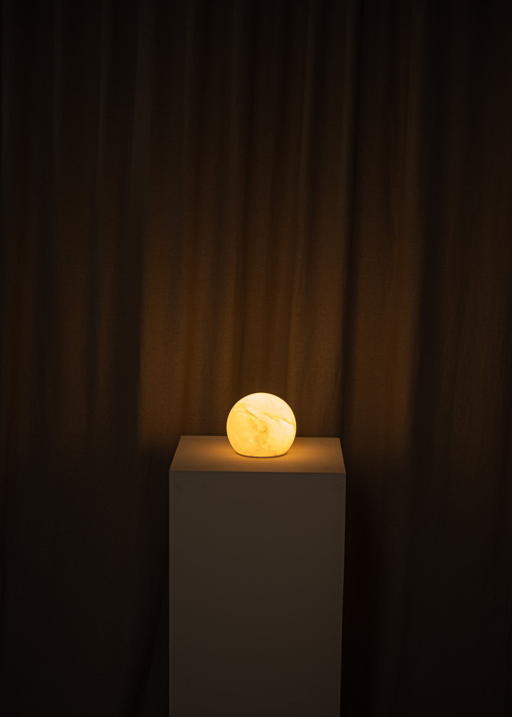 Portable Lamp AUGURISTO White Alabaster