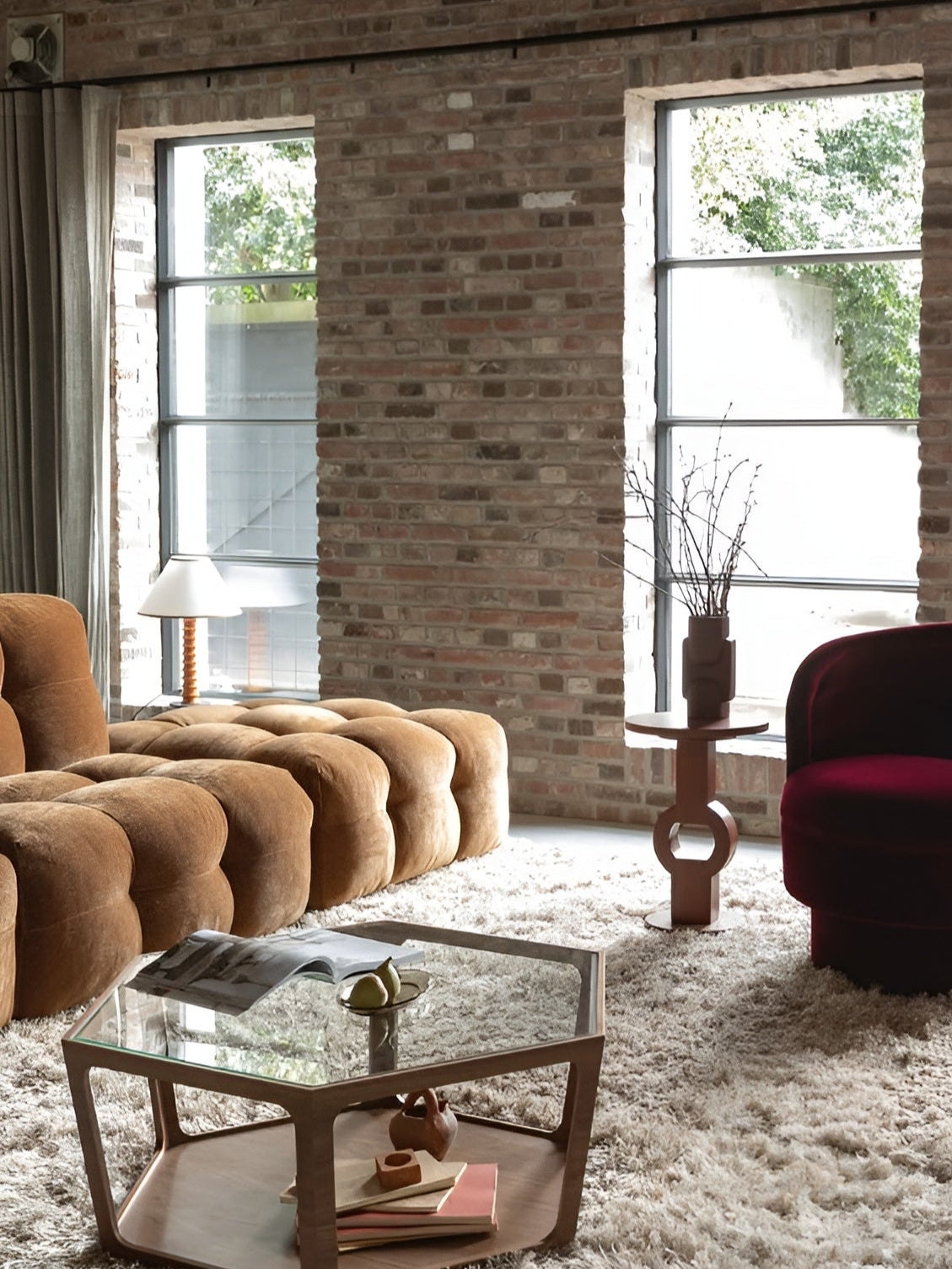 HACKMAN Pouf aus cognacfarbenem Velours