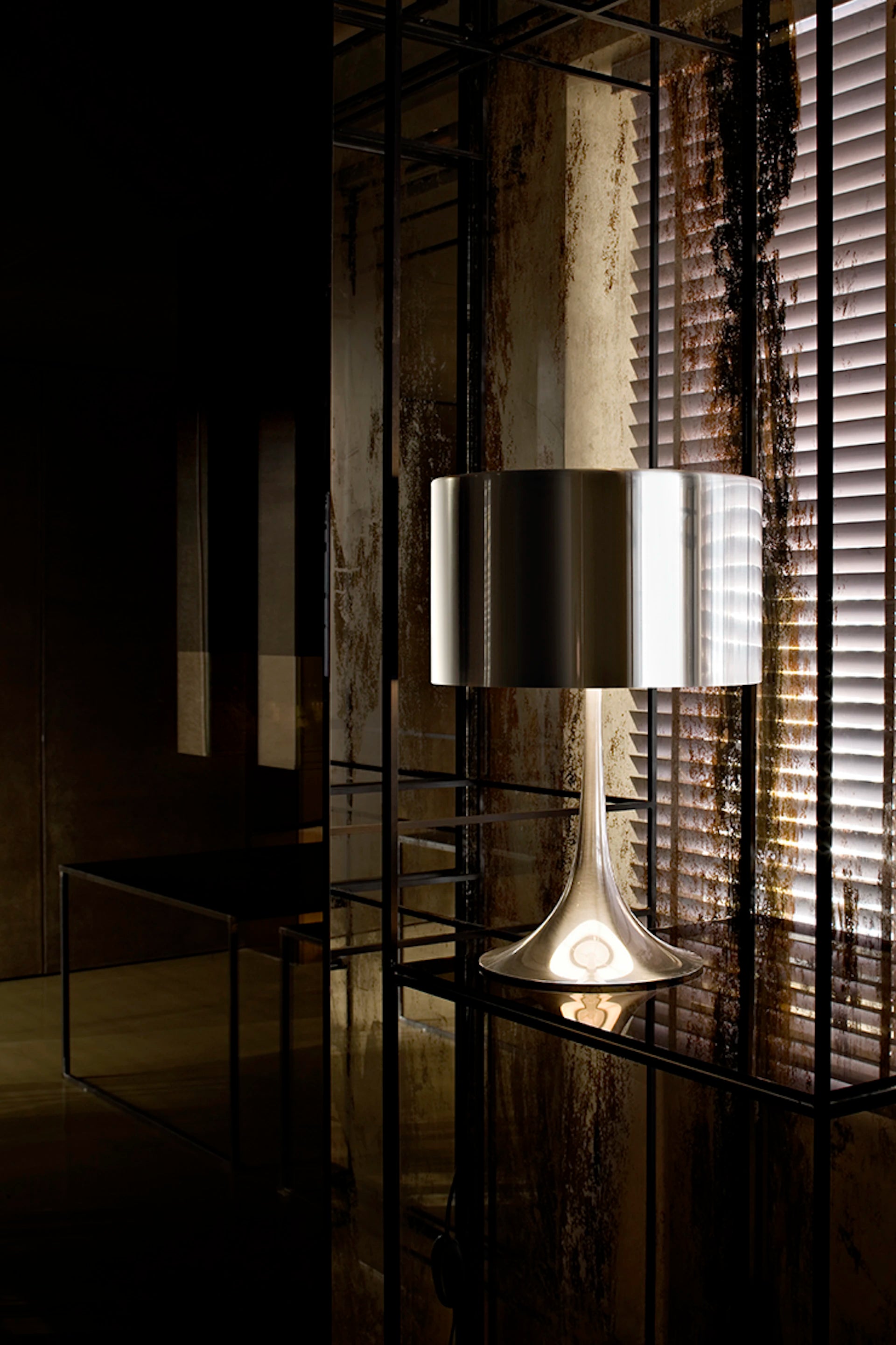 Tischlampe SPUN LIGHT weiß