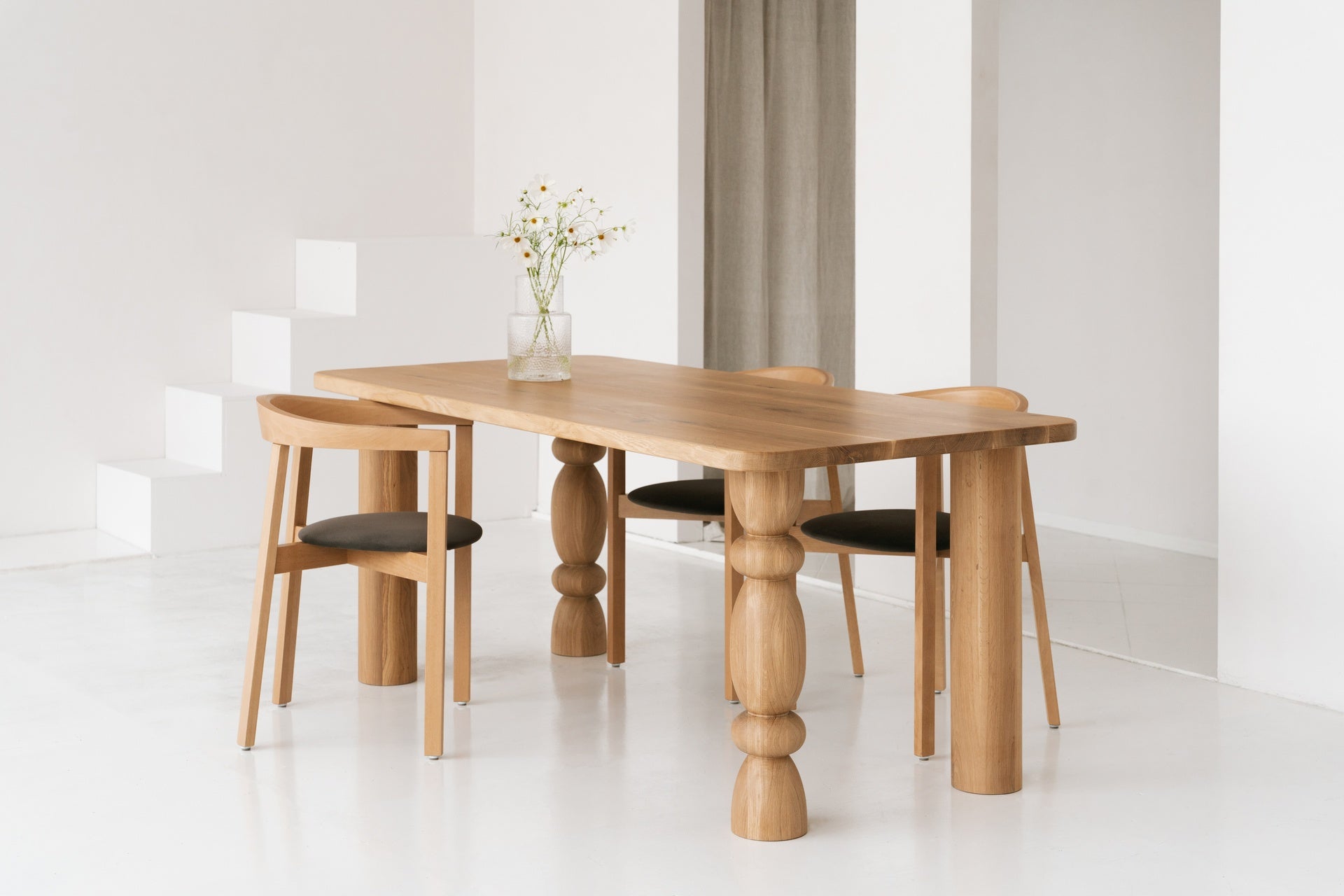 THEO Oak Wood Table