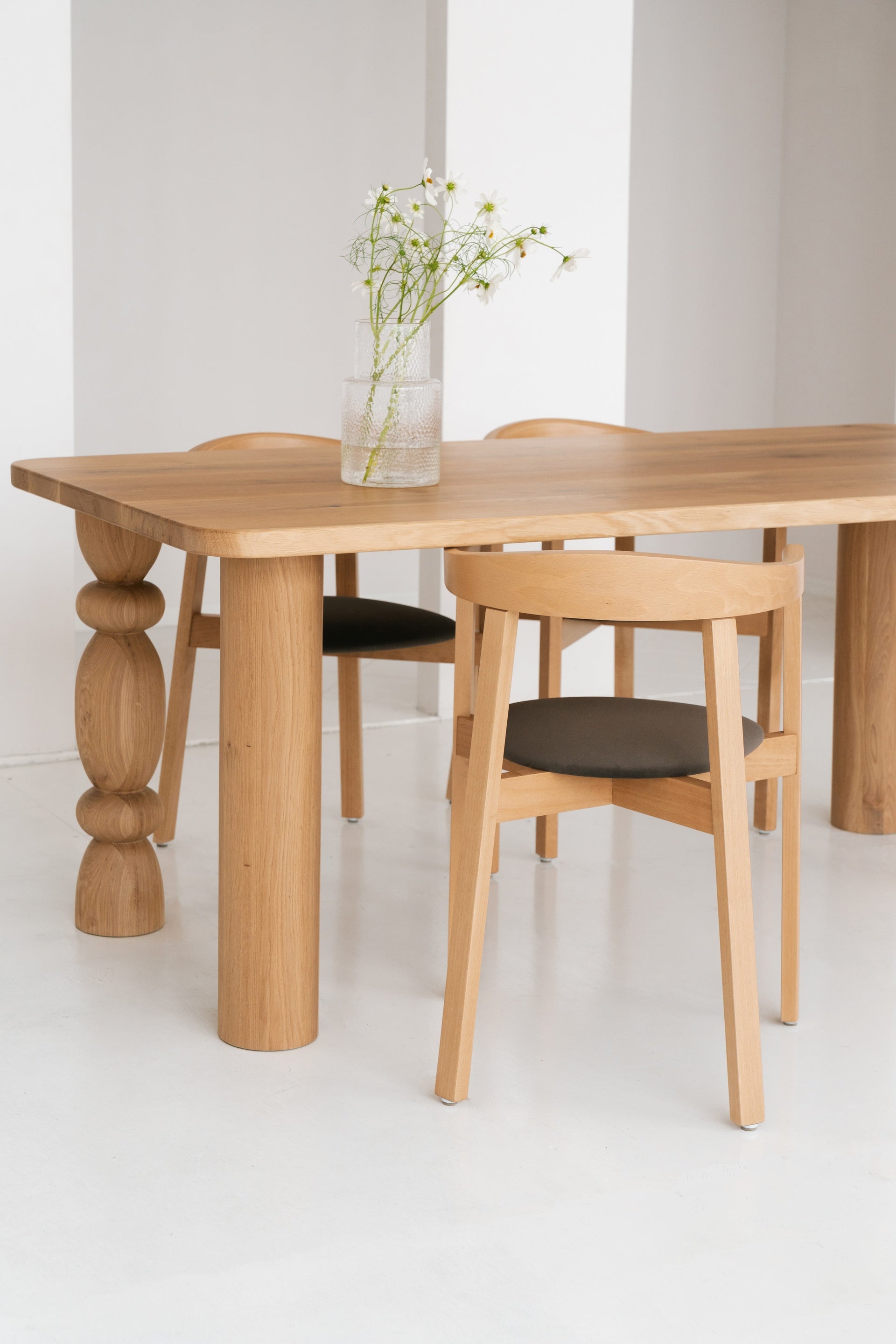 THEO Oak Wood Table
