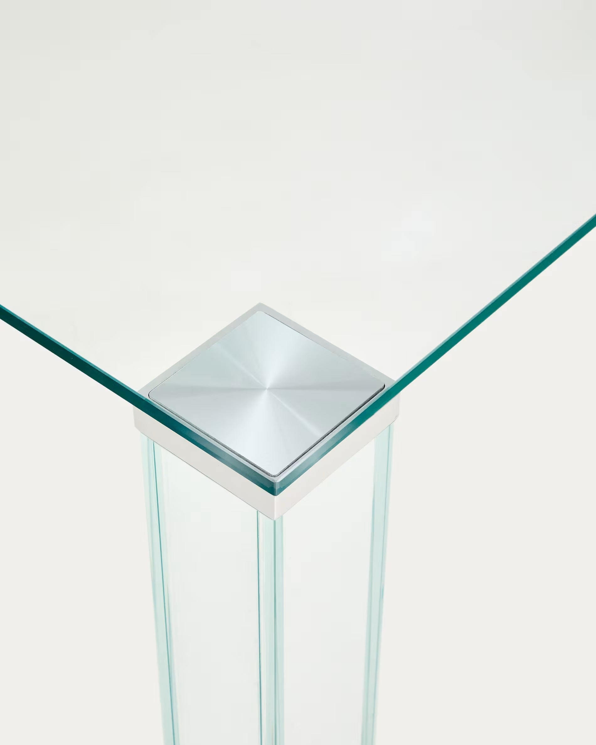 Tisch ADULARIA transparentes gehärtetes Glas