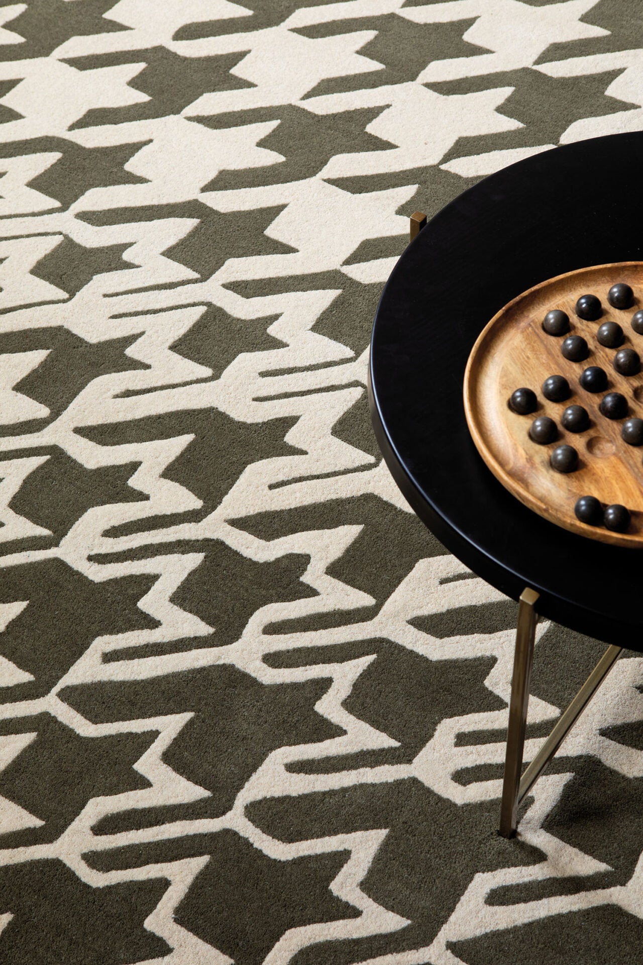 HoundStoth hounded rug gray beige-green