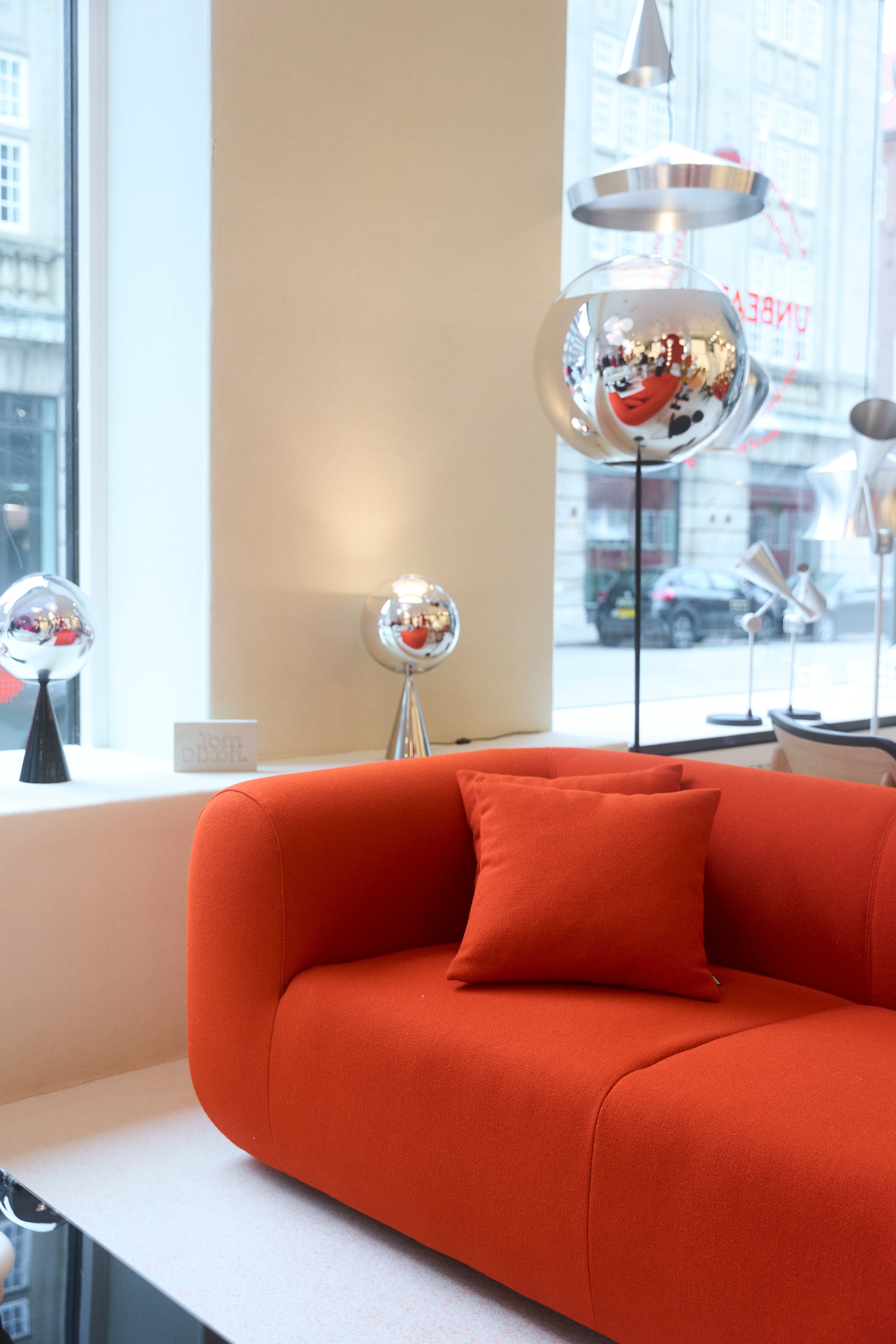 4-Personen-Sofa, gepolsterter praller