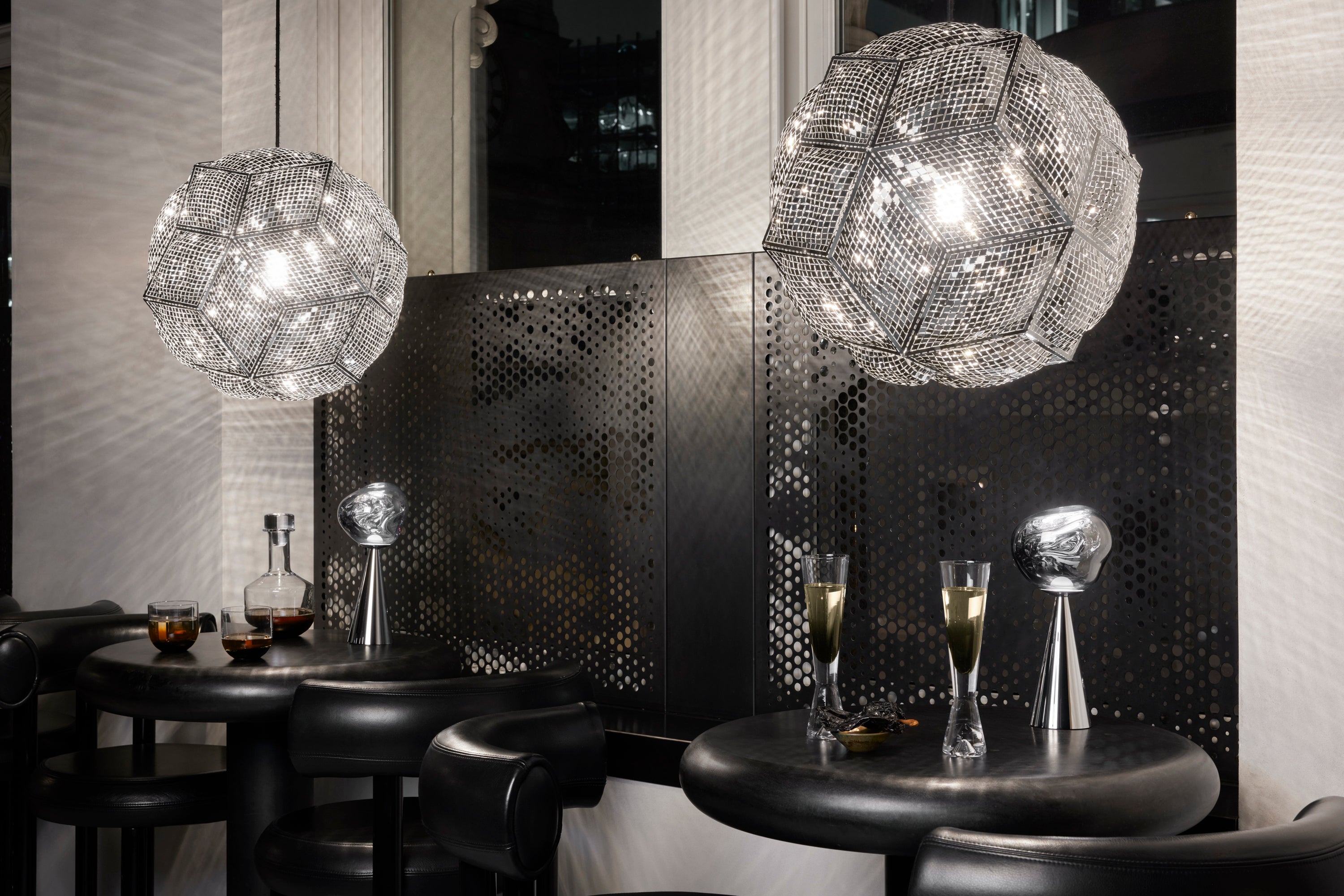 Set Champagner -Brillen Tank schwarzes Glas