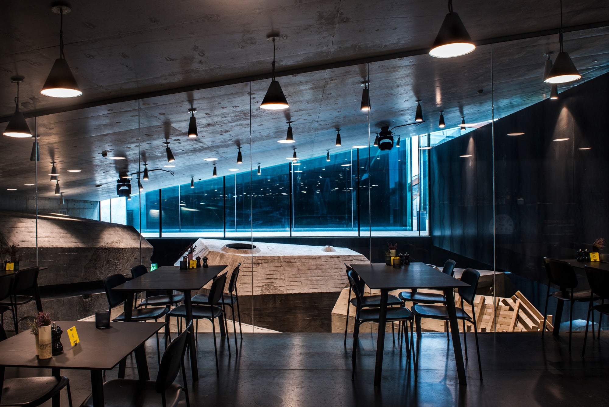 Pendelleuchte KEGLEN schwarz