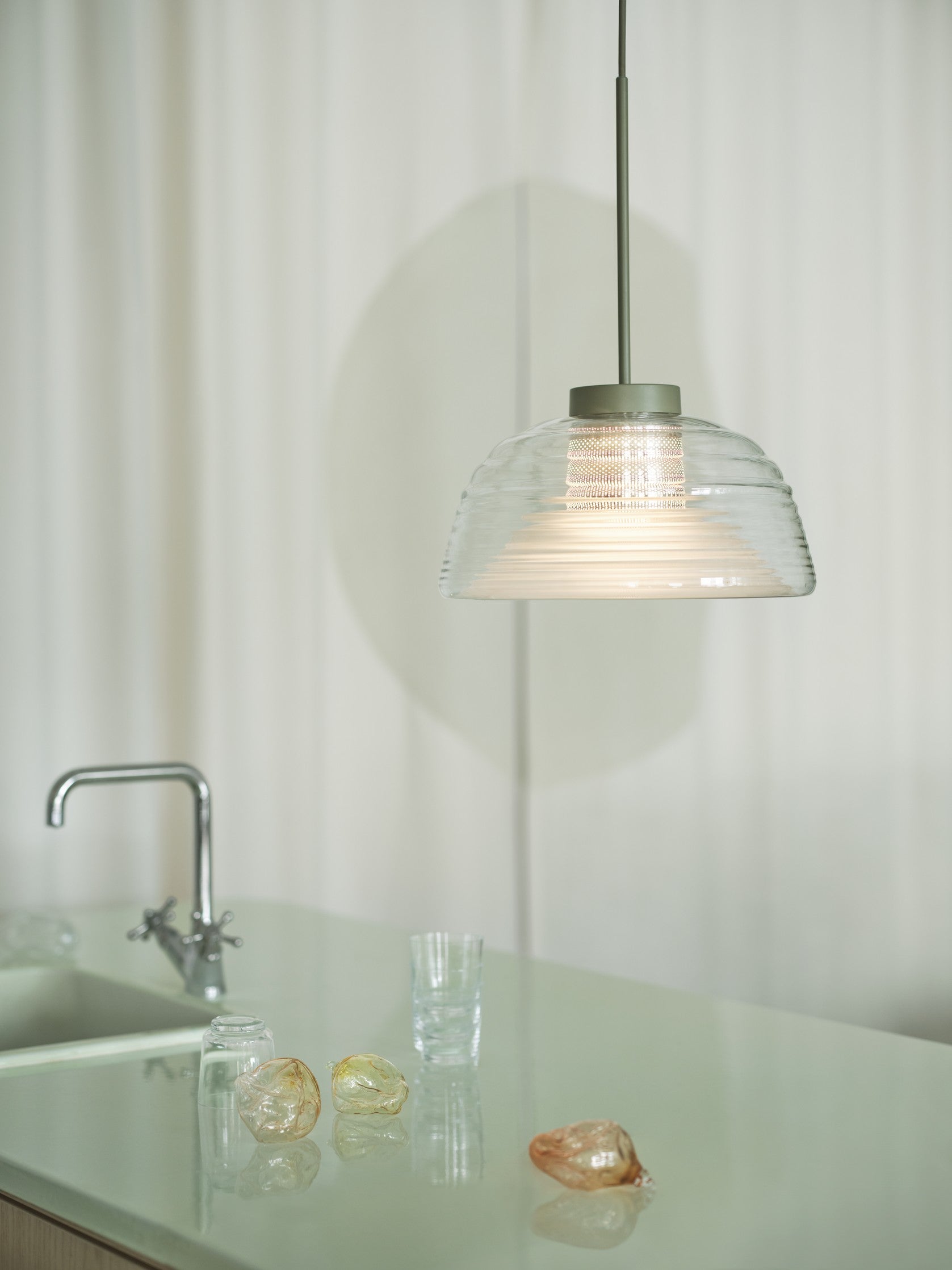 Pendelleuchte TWO-LAYER olivgrün