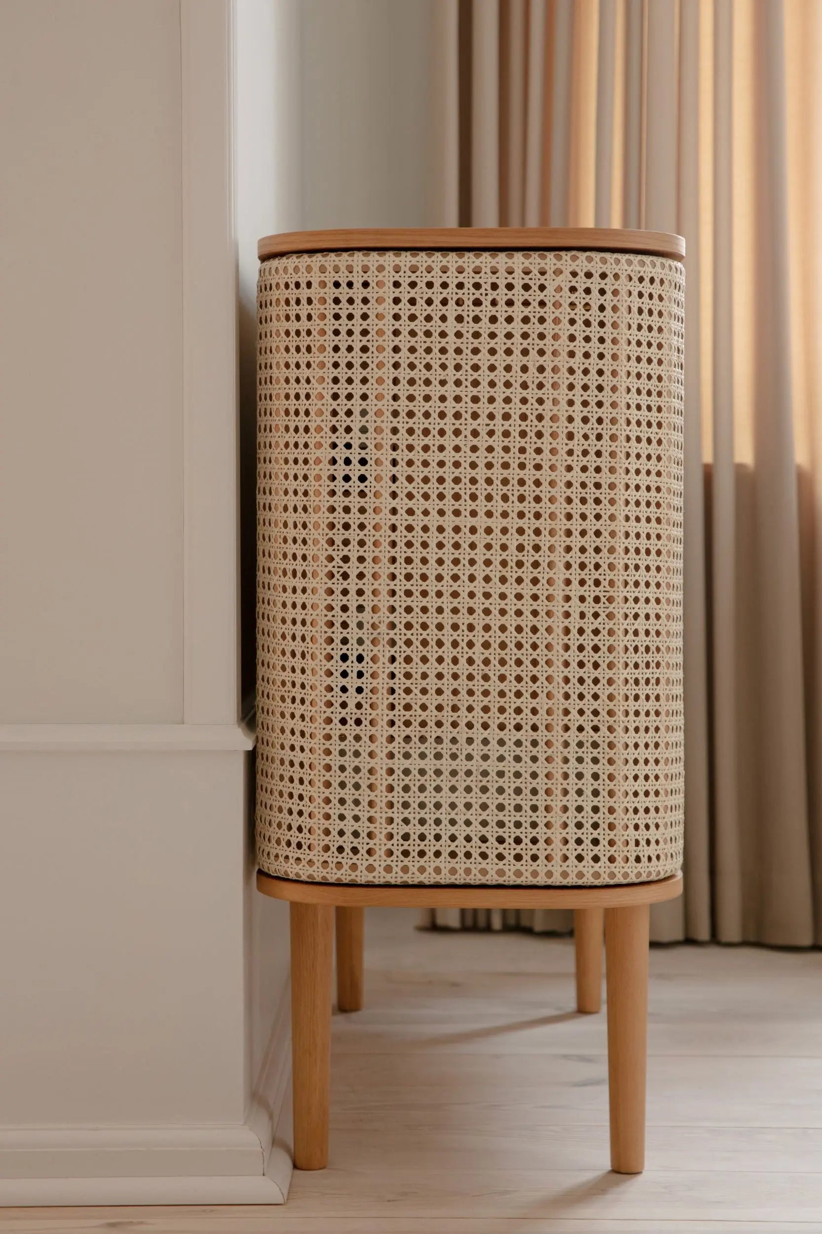 Schrank TREASURES venezianisches Schilfrohr mit Eichenbasis