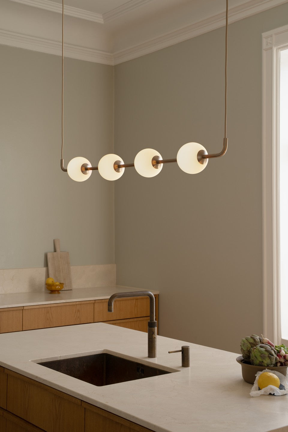 Pendelleuchte AUDREY LINEAR weiß mit goldener Einlage
