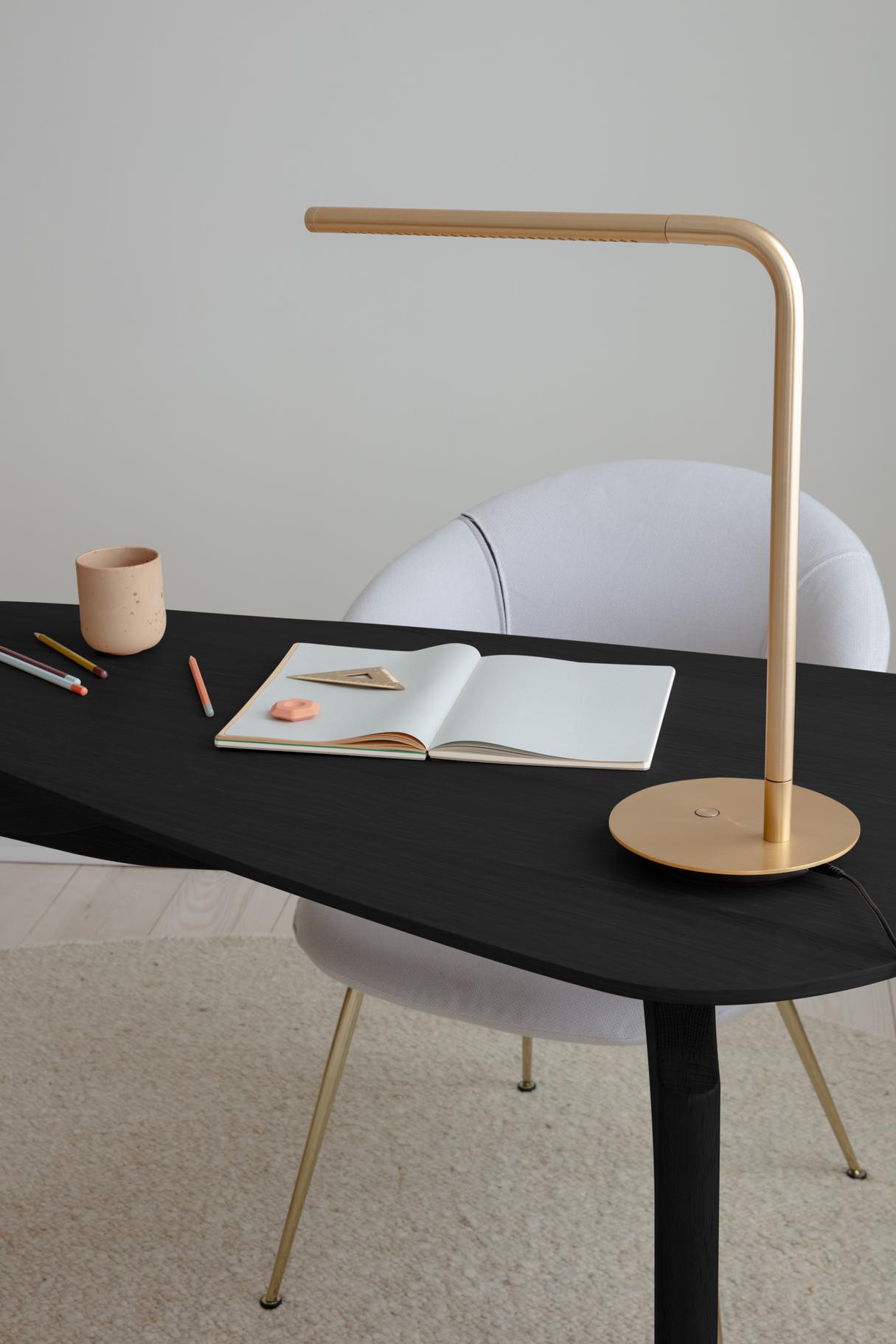 DUENDE desk black oak