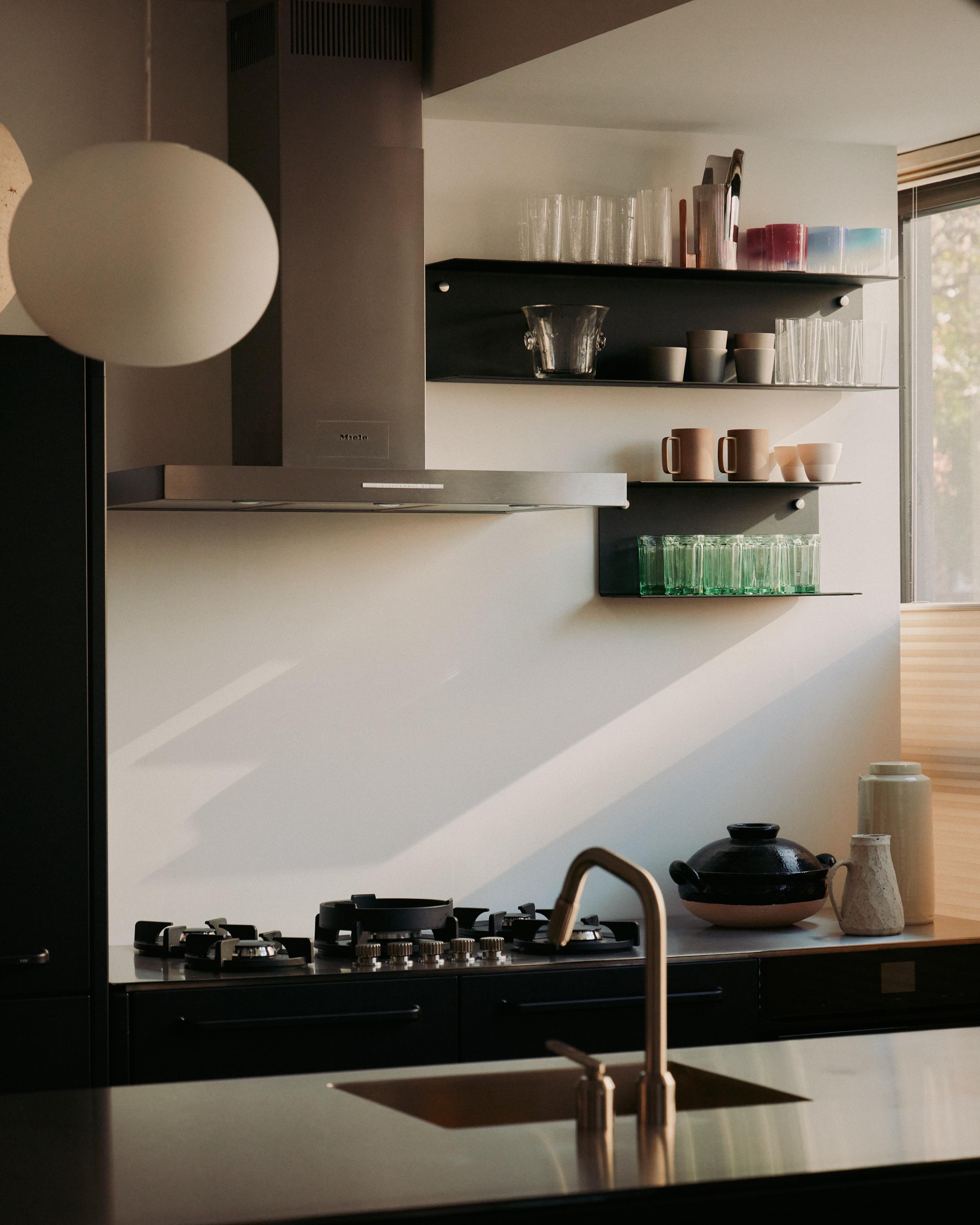Hanging Shelf VIPP Black