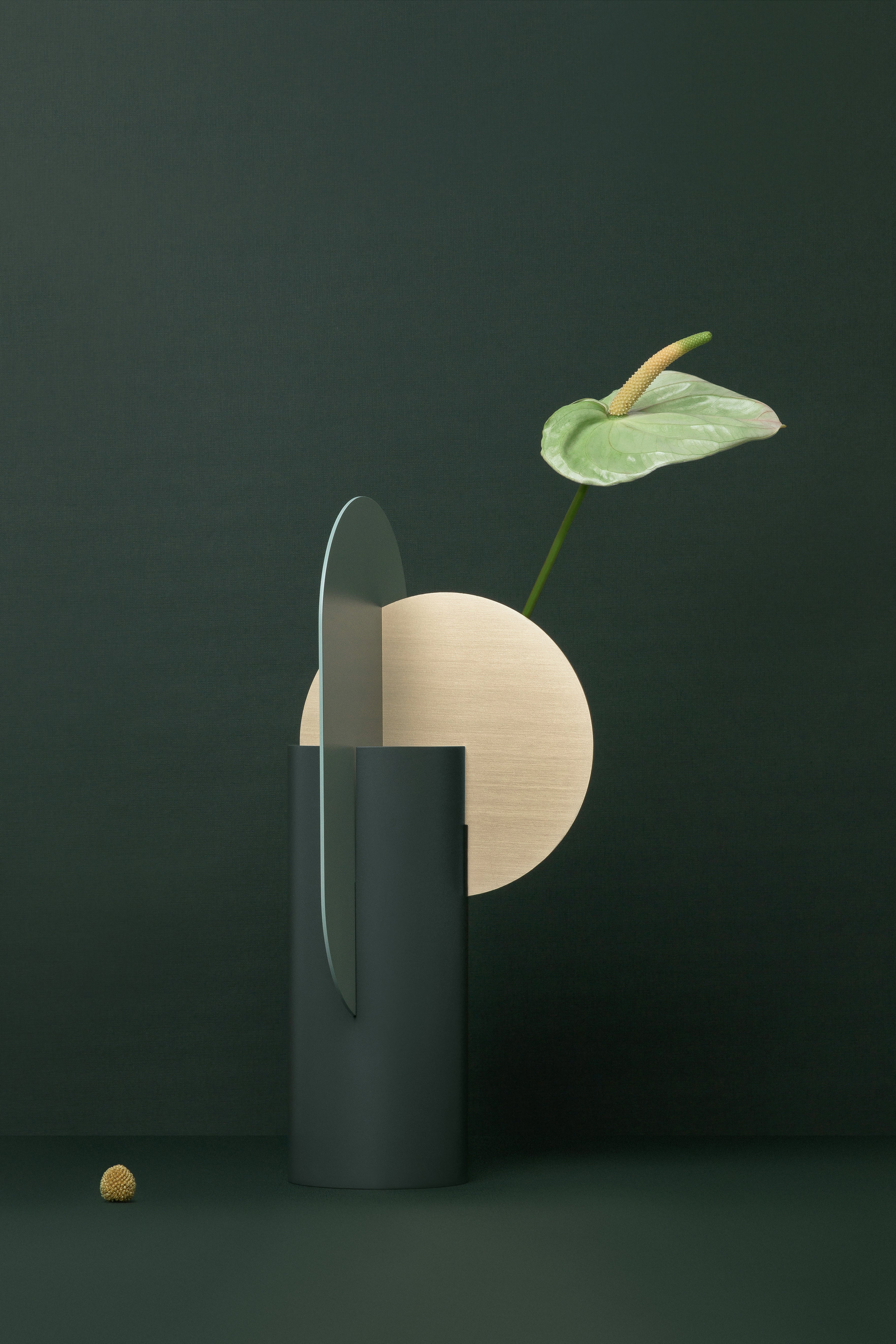 Vase YERMILOV grün mit Messing