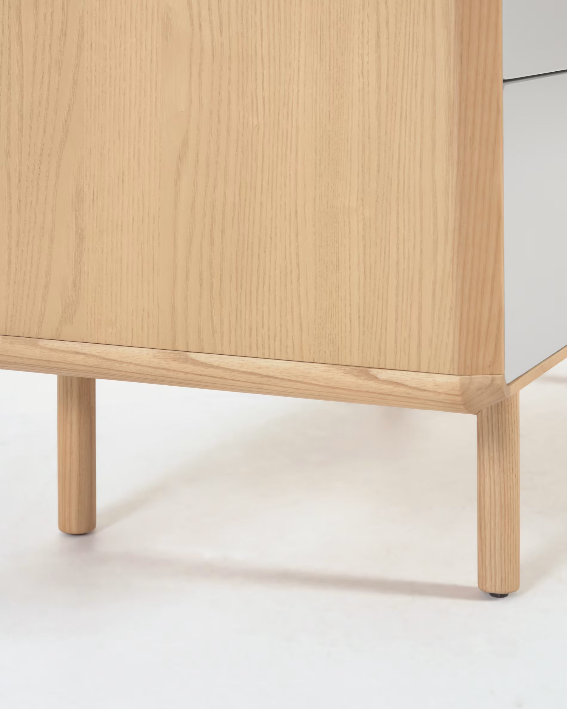 Anielle Kommode mit Schubladen in Hellgrau mit Holz