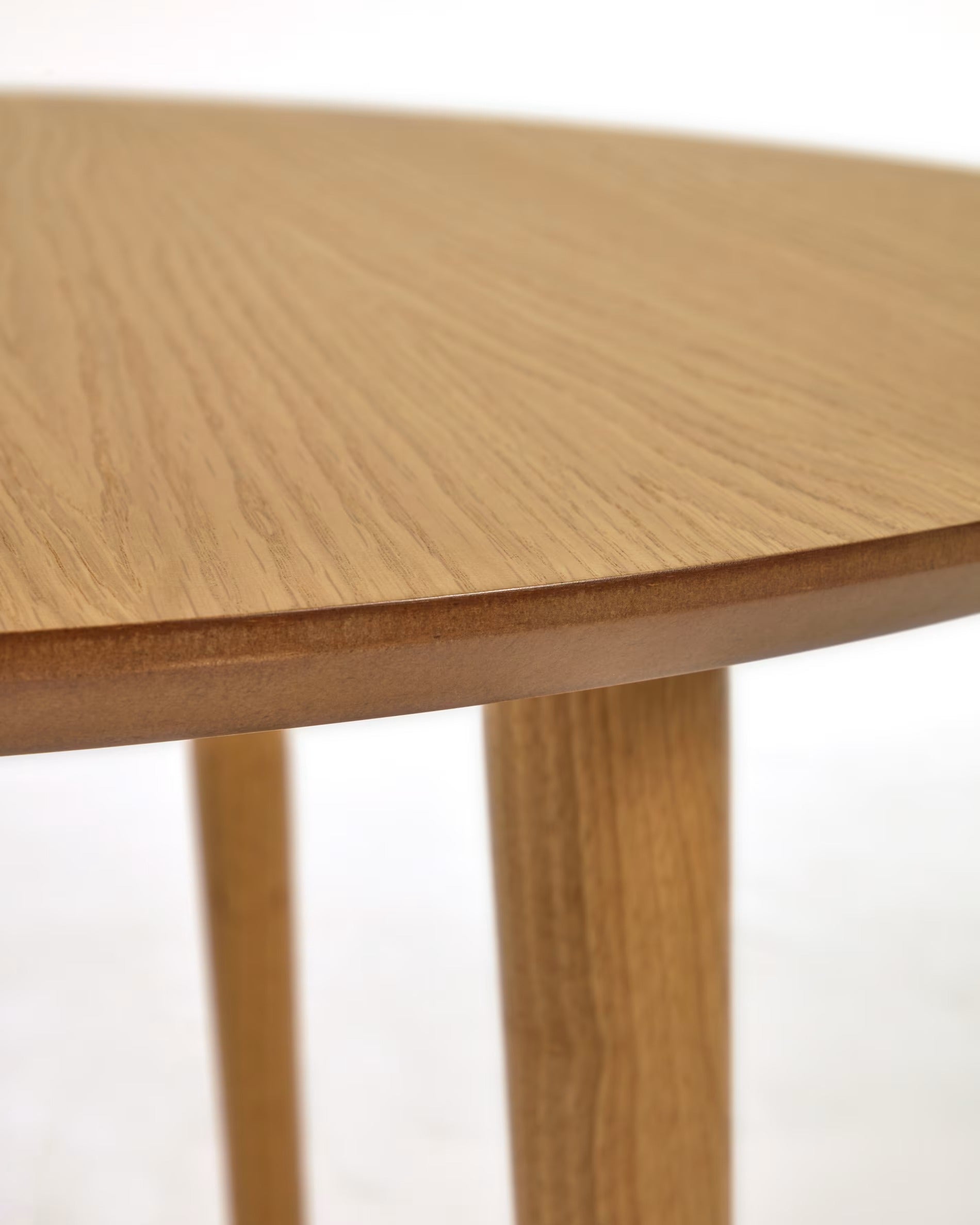 OVAL EXTENDABLE TABLE OQUI OAK VENEER