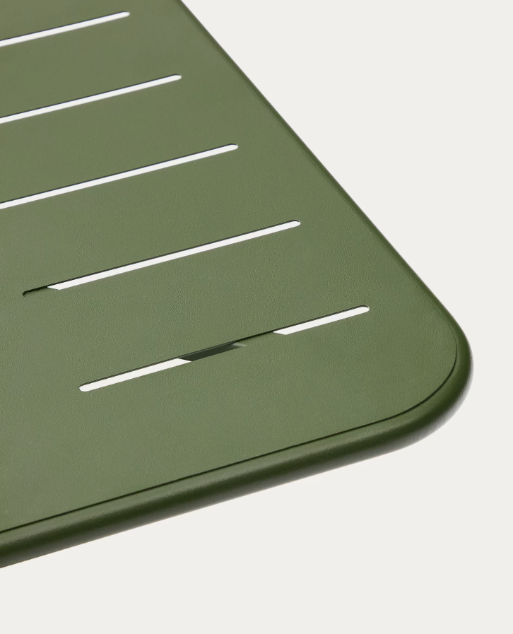 Grüne Stalbrai -Gartentisch