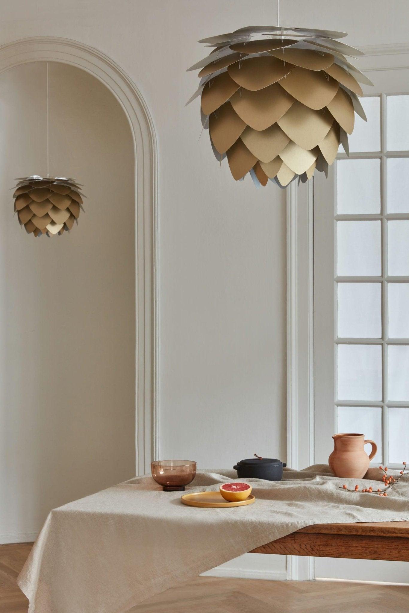 Abażur ALUVIA złoty UMAGE Eye on Design