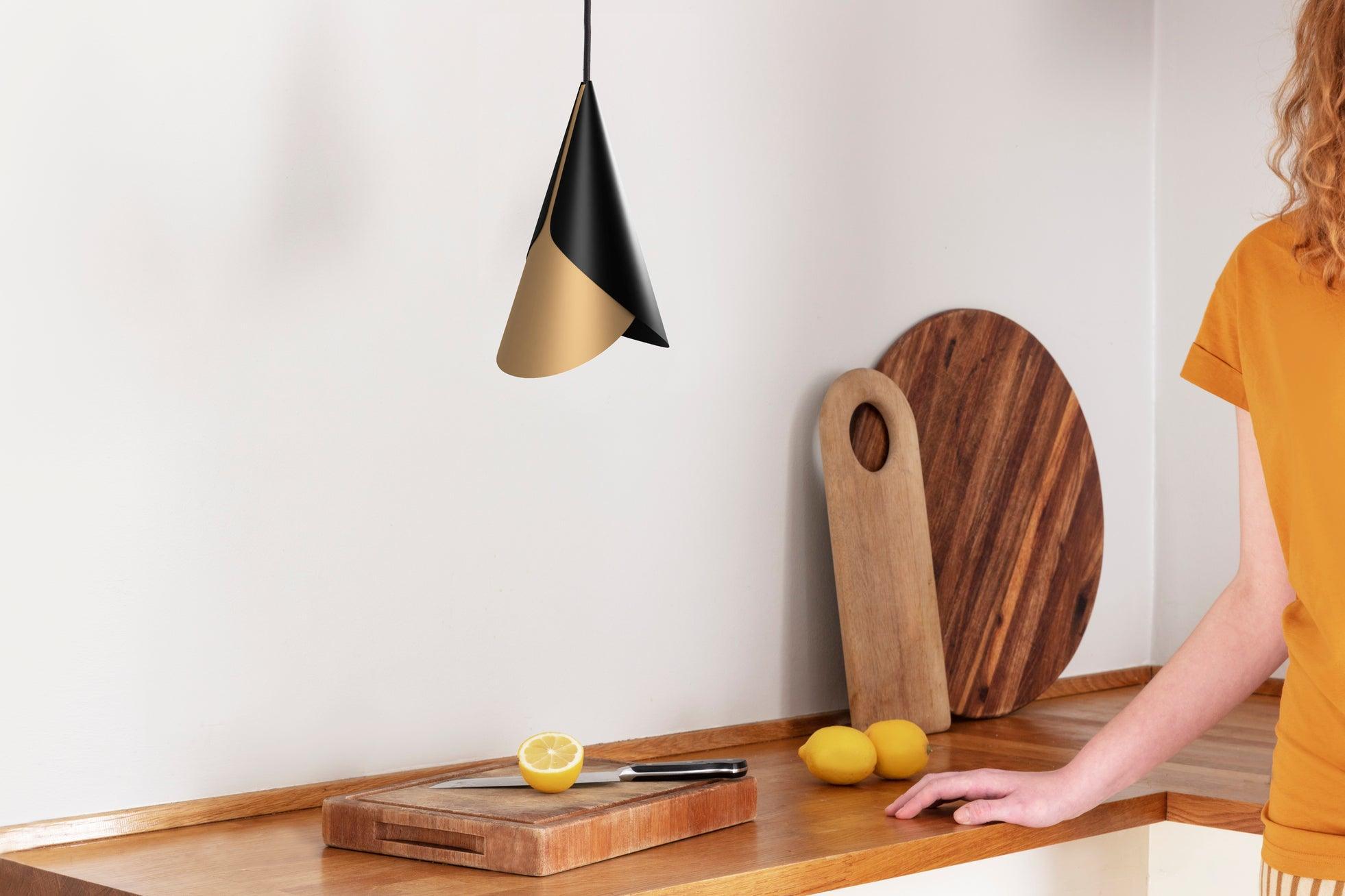 Abażur CORNET szary ze złotym UMAGE Eye on Design