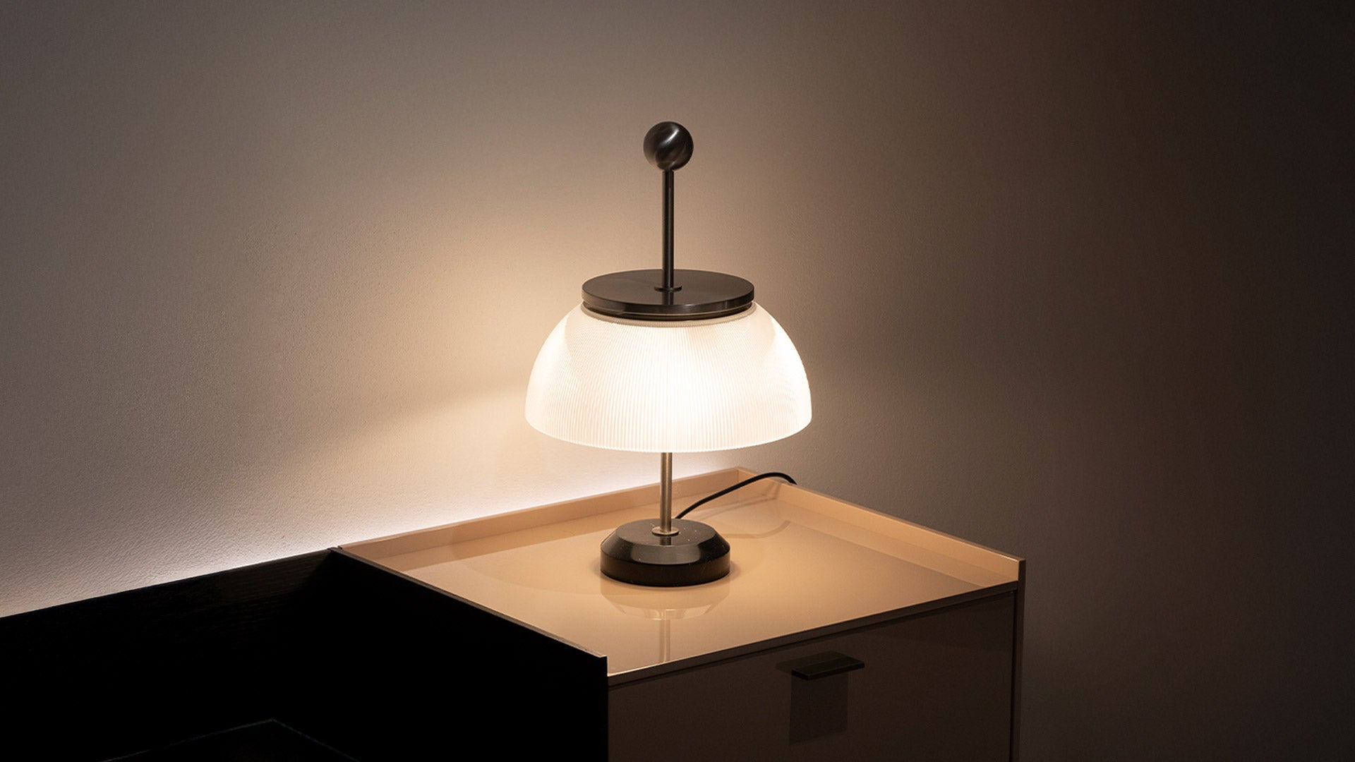 Tischlampe ALFA weiß mit Marmorsockel