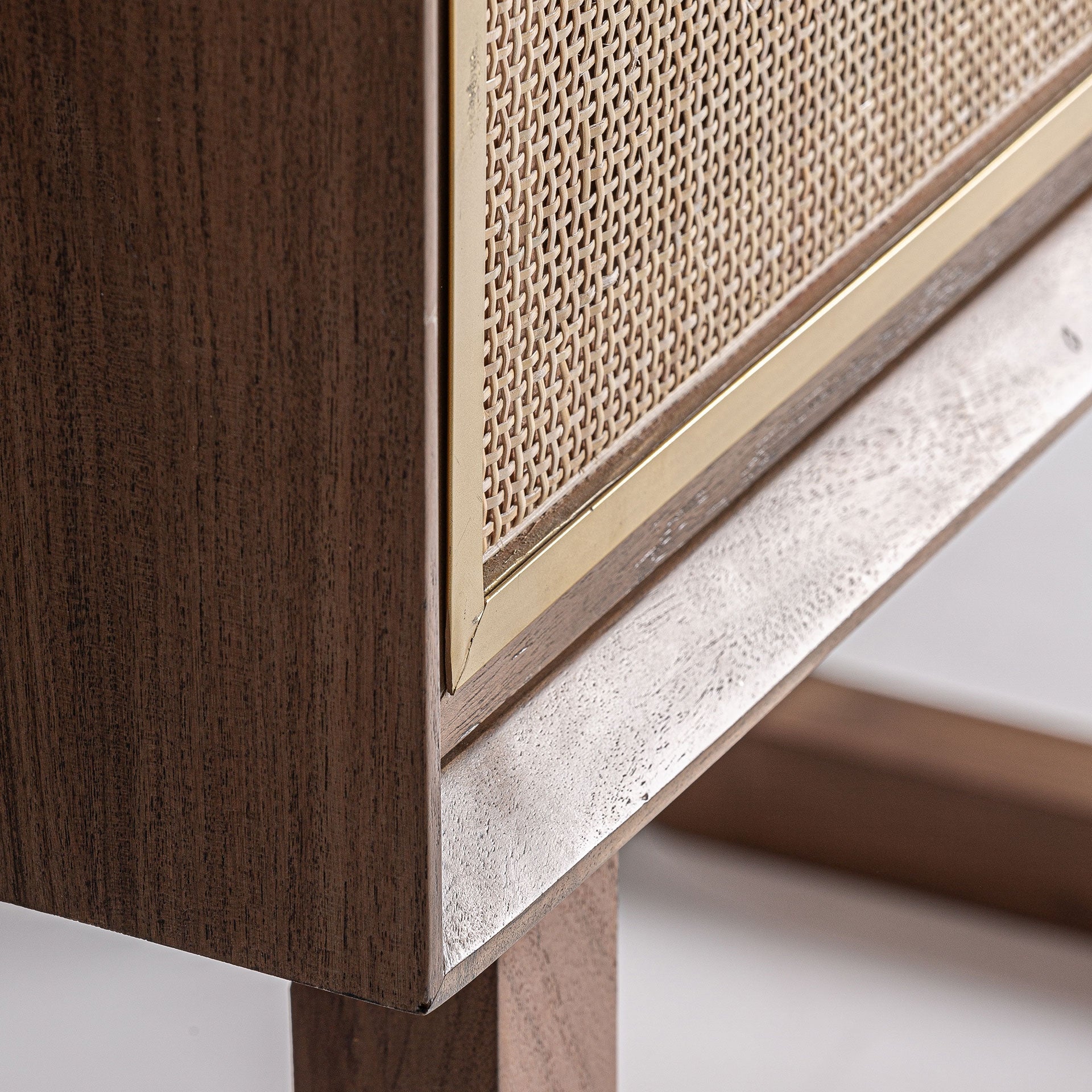 GONDORF Wardrobe in Mango Wood with Rattan
