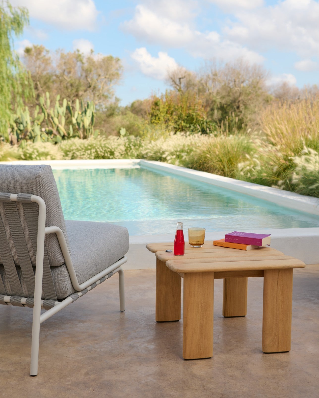 Quadratischer Outdoor-Couchtisch ASSEMBLE aus Teakholz