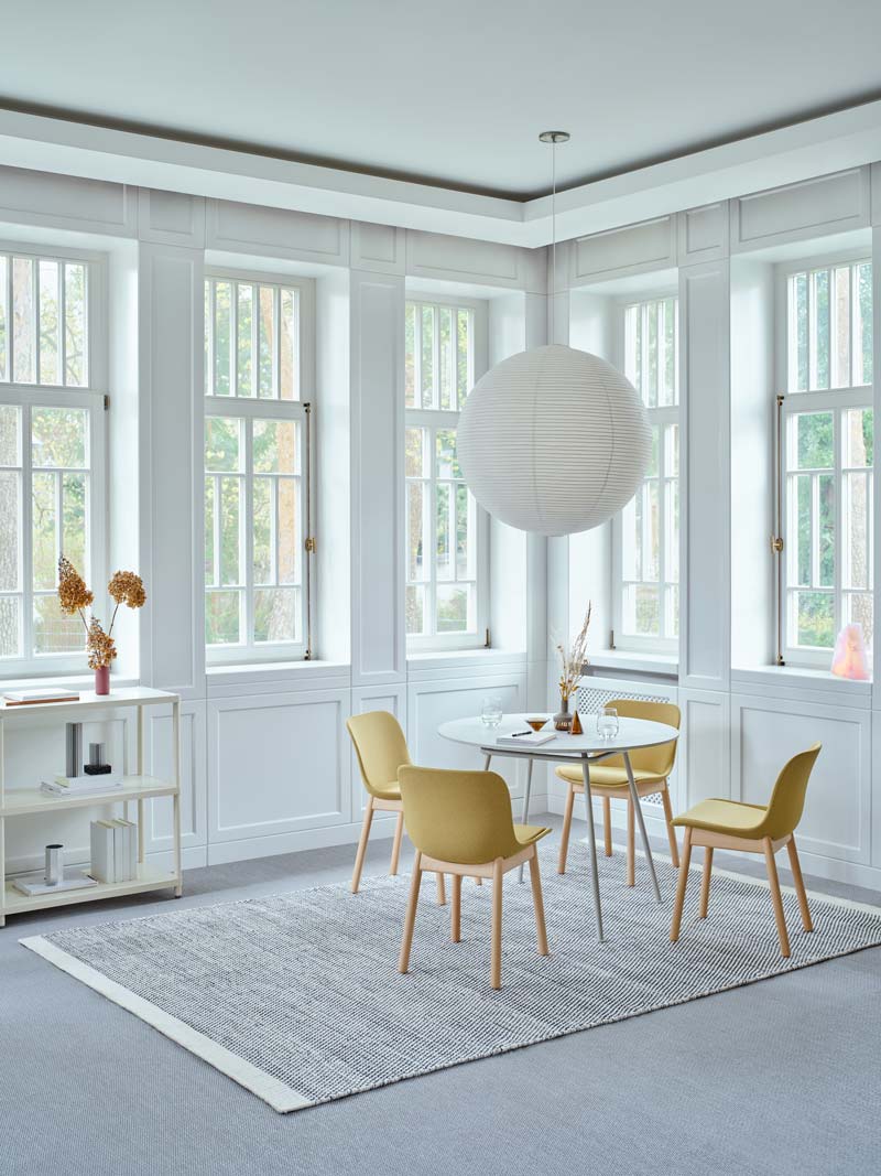 Gepolsterter Stuhl Baltic Classic Holzbasis