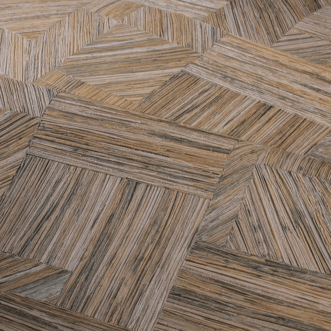 Geometrische Struktur-Tapete, die einen strohähnlichen Patchwork-Look imitiert - IMBRICATION - SÉPIA rostbraun