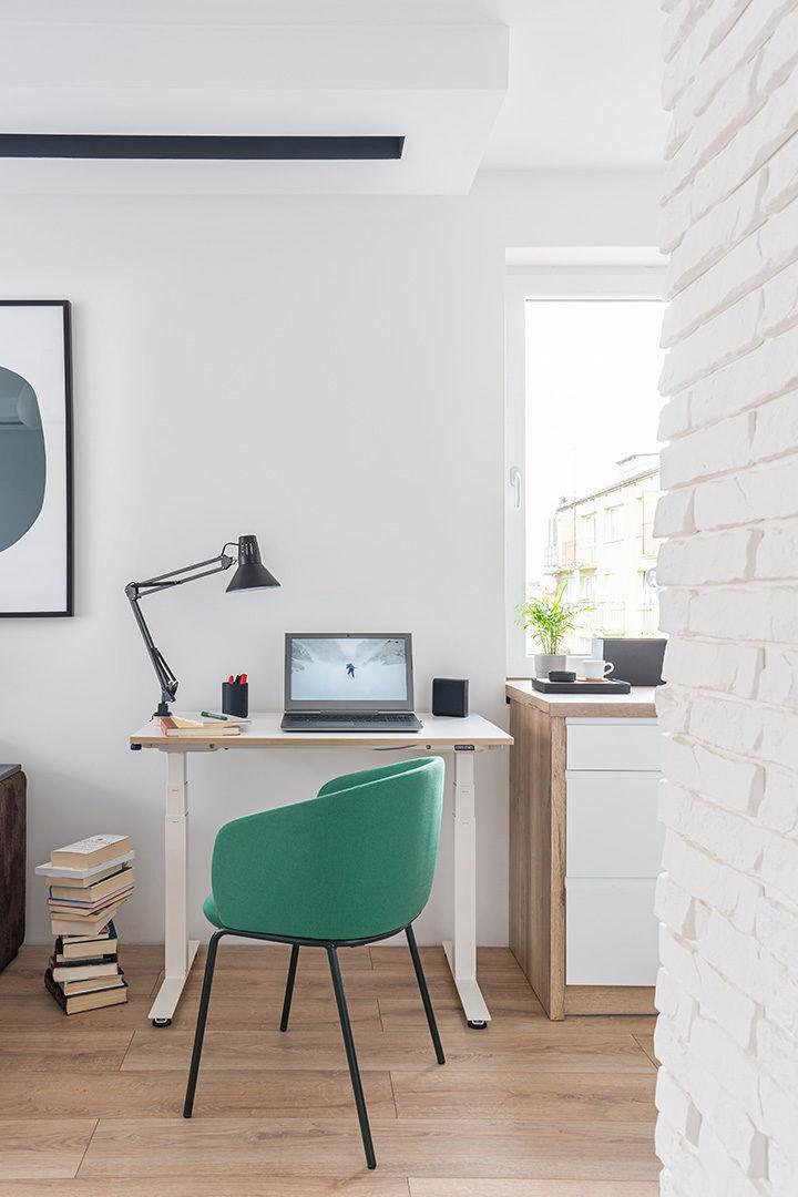 Biurko COMPACT DRIVE bluetooth z elektryczną regulację wysokości blatu MDD Eye on Design