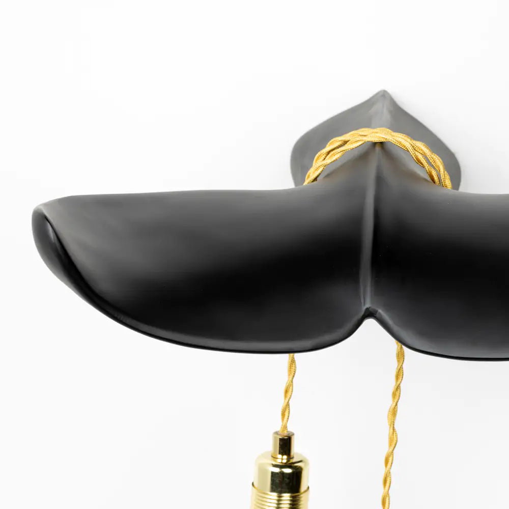 THE TAIL WILL FOLLOW Wandleuchte schwarz