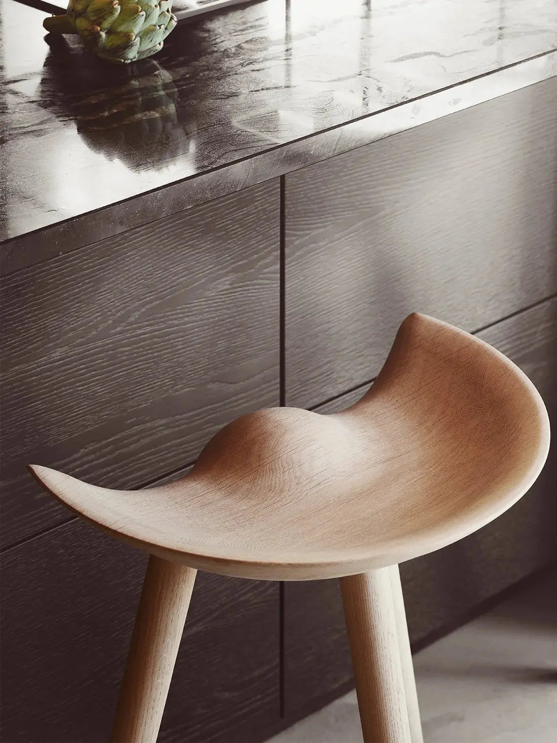 Hocker ML 42 schwarzes Buchenholz