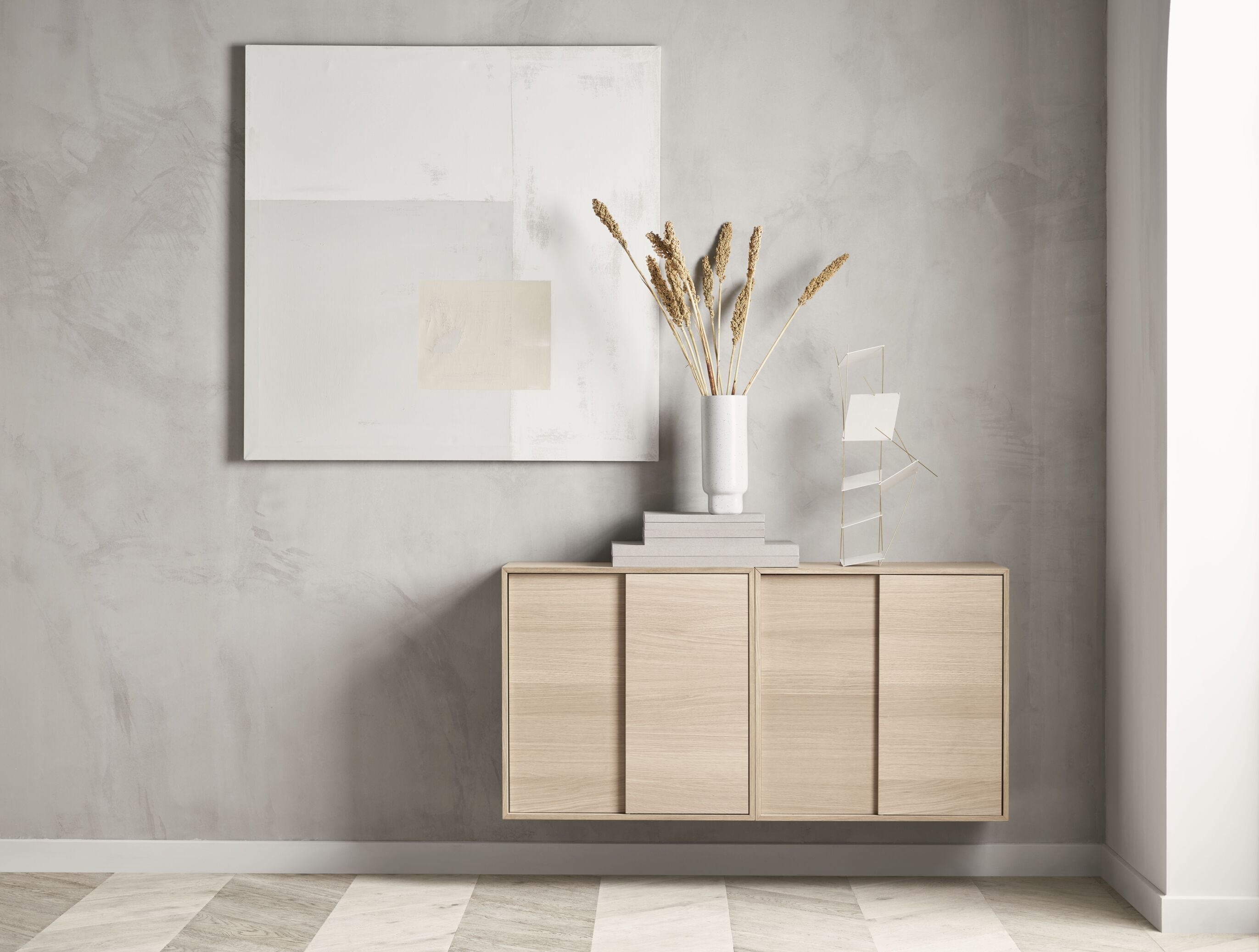 Case white cabinet