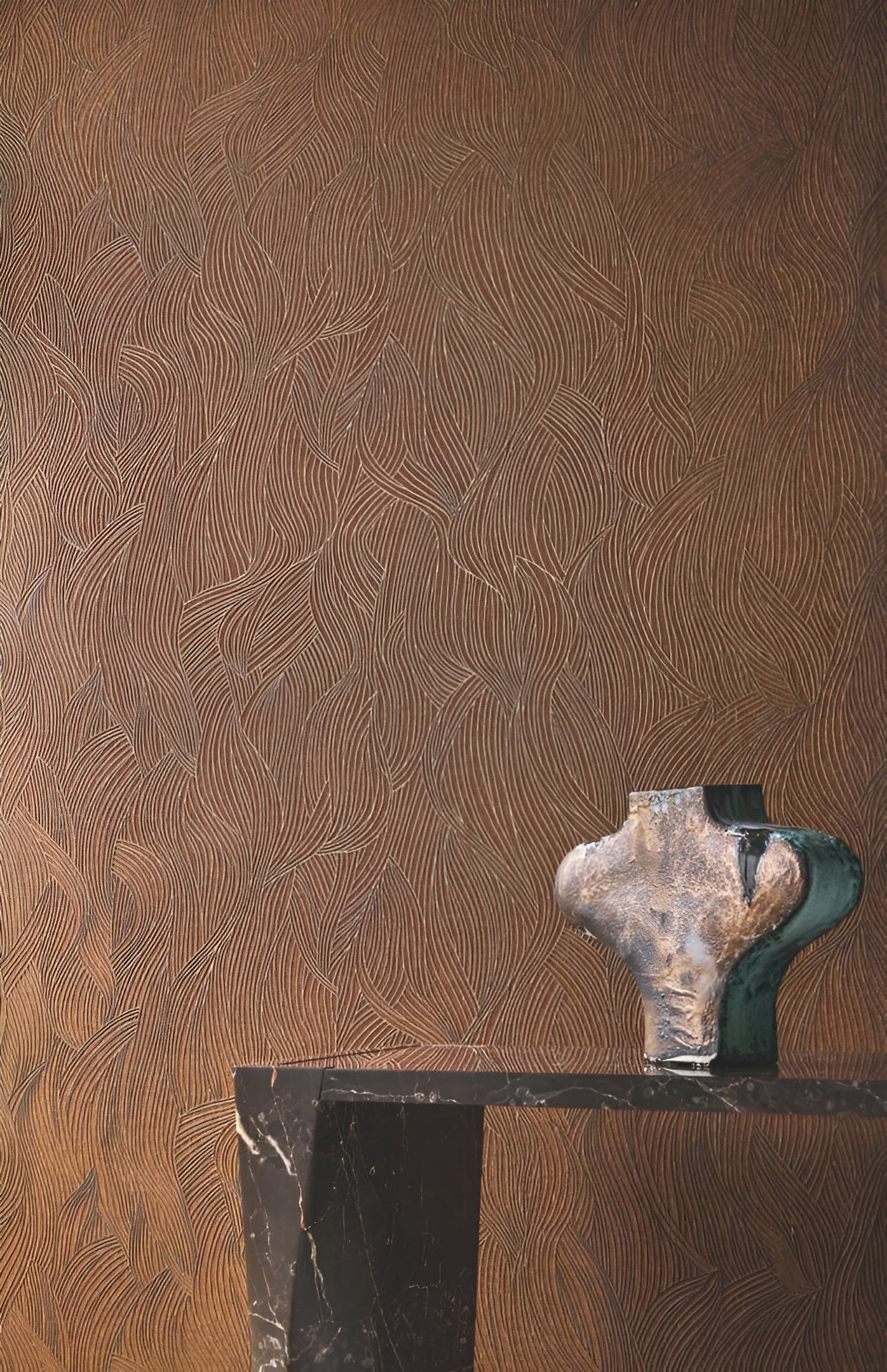 Textile wallpaper with metallic waves ALARIS - FAUVE CUIVRÉ rusty brown