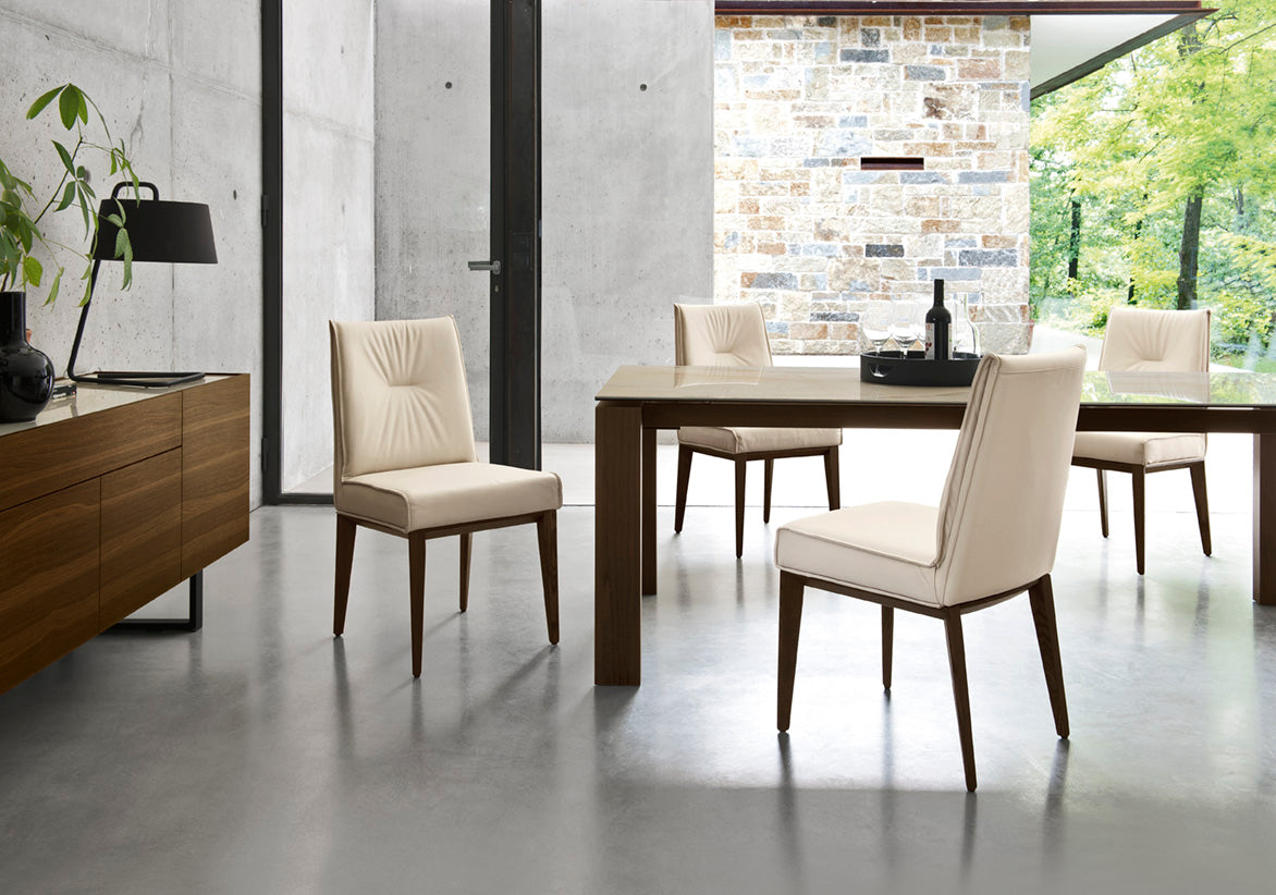 Ausziehbarer Tisch OMNIA mit beigem Tischplatte und Nussbaumfuß