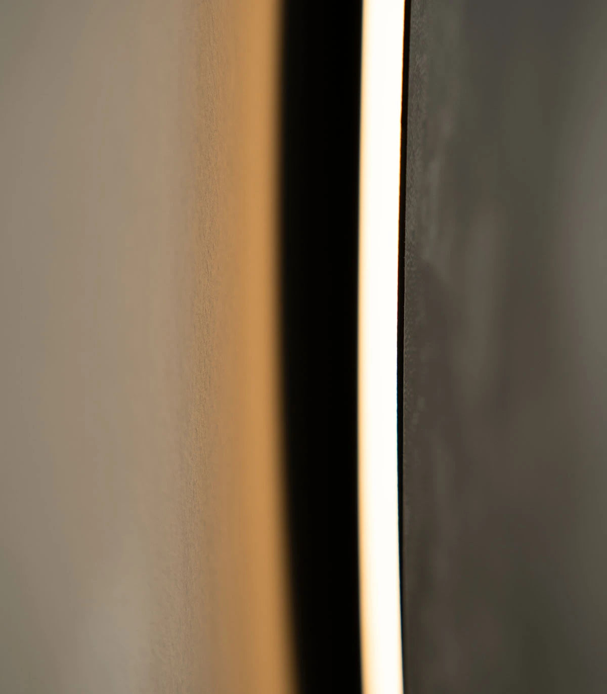Wandleuchte DOTS LIGHTING - MALERISCHES TAL DER RUHE grau