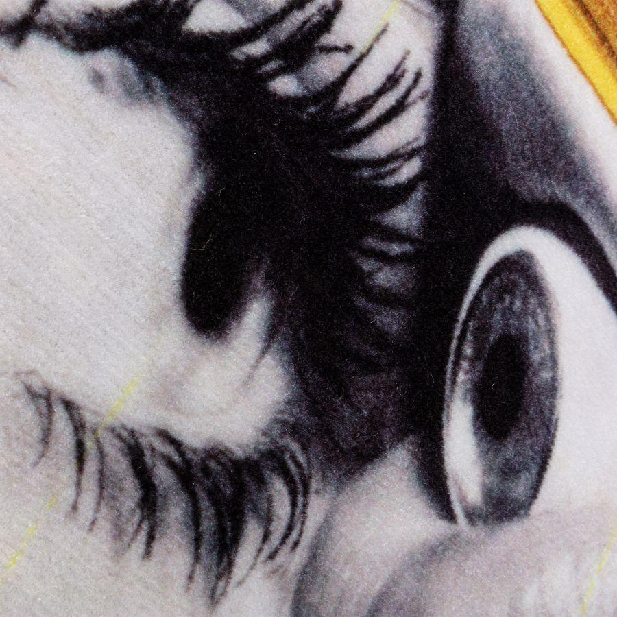 Dywan EYE AND MOUTH ze złotą ramą Seletti Eye on Design