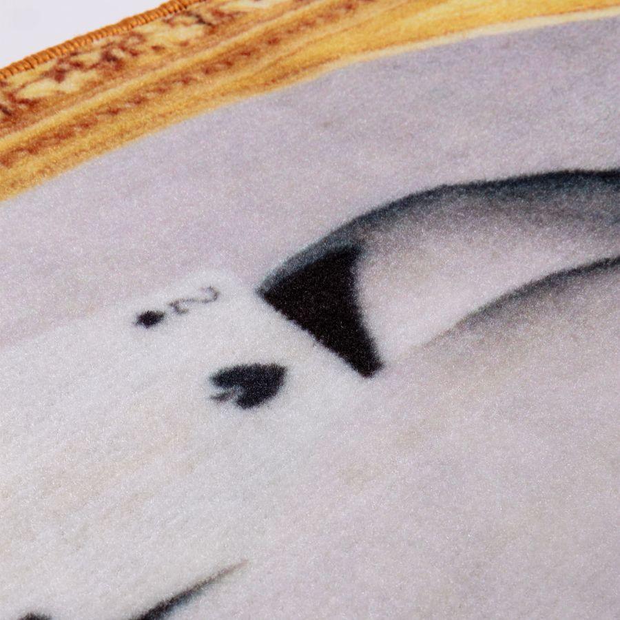 Dywan TWO OF SPADES z owalną ramką Seletti Eye on Design