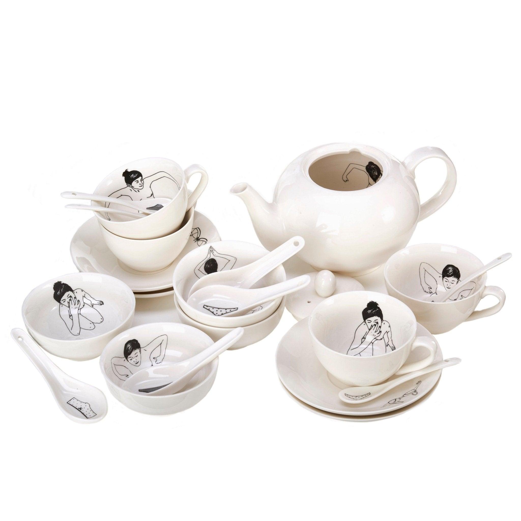 Dzbanek na herbatę UNDRESSED biała porcelana Pols Potten Eye on Design