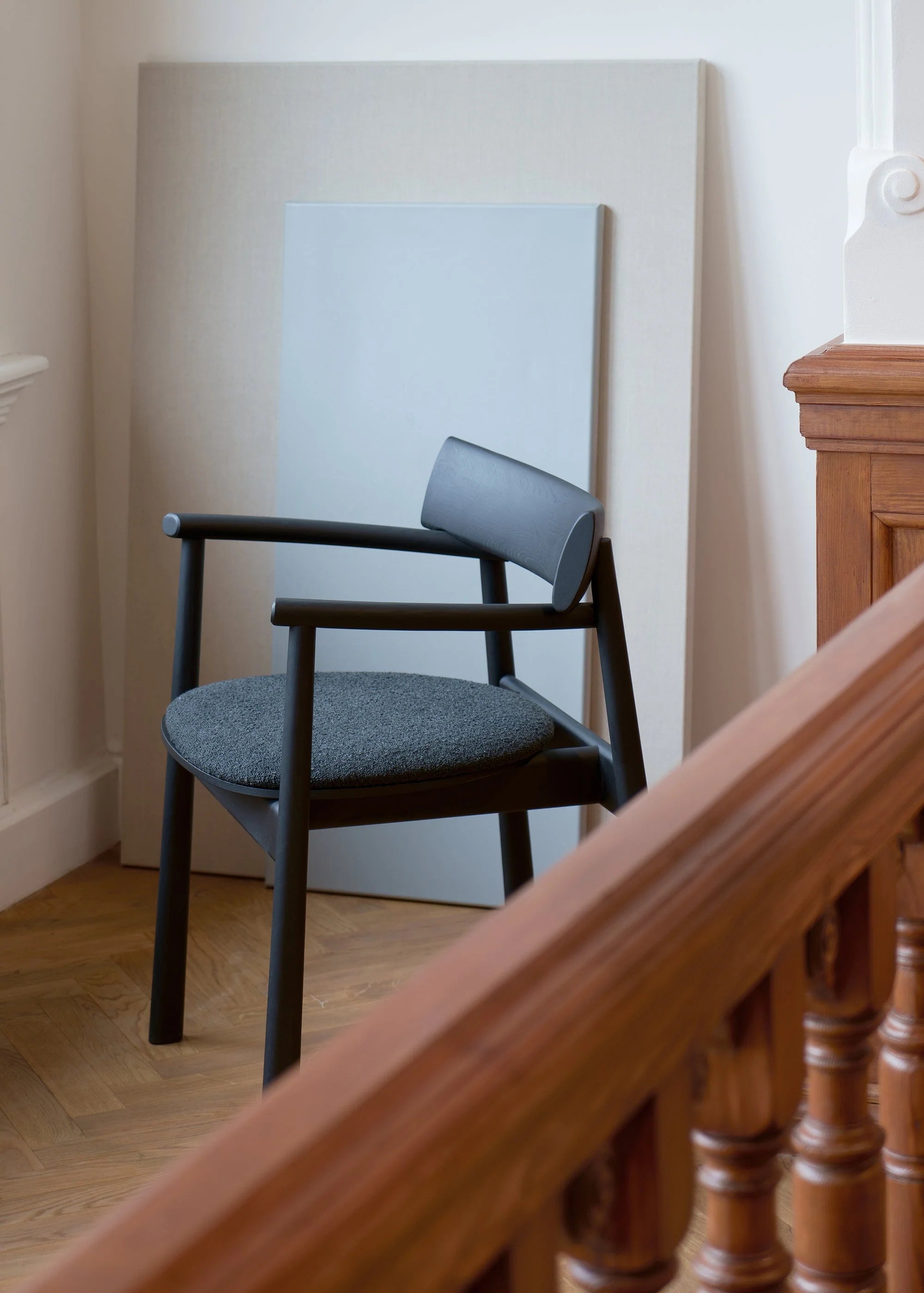 ELIPSA SOFT Chair black oak wood and black boucle