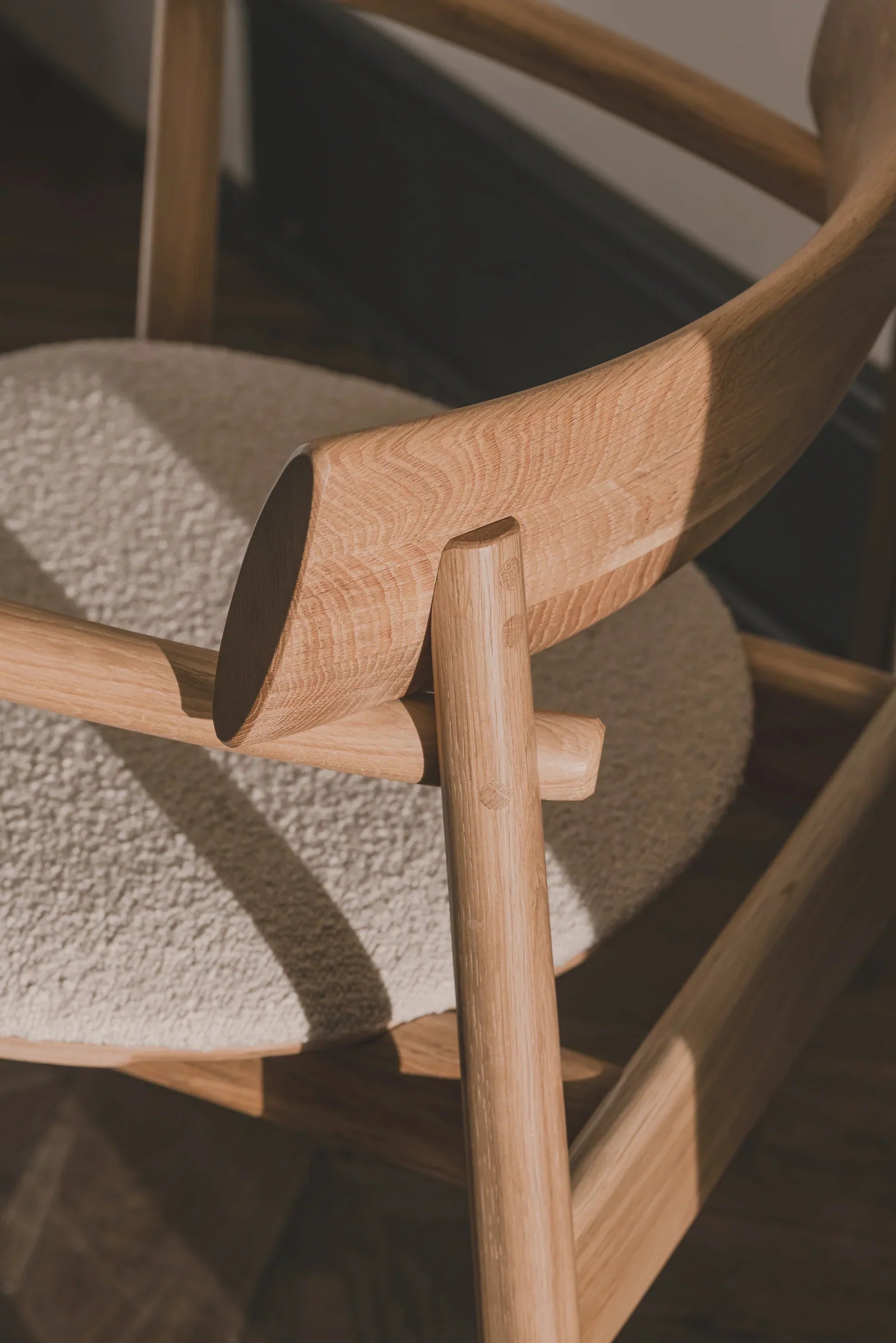 ELIPSA SOFT Chair black oak wood and black boucle