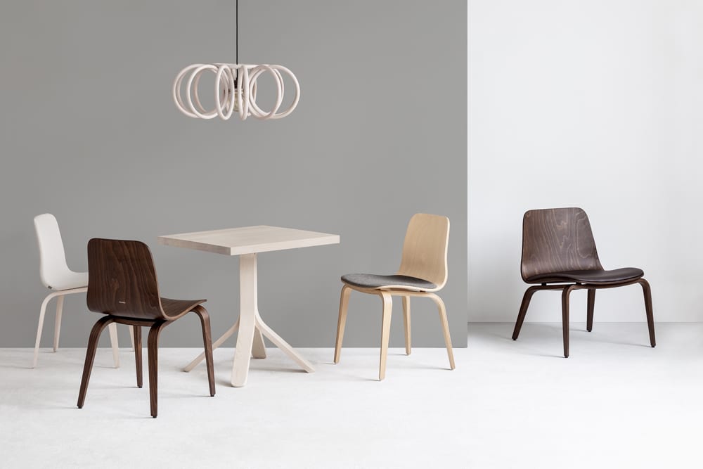 HIPS AM-1802/2 BLACK CHAIR