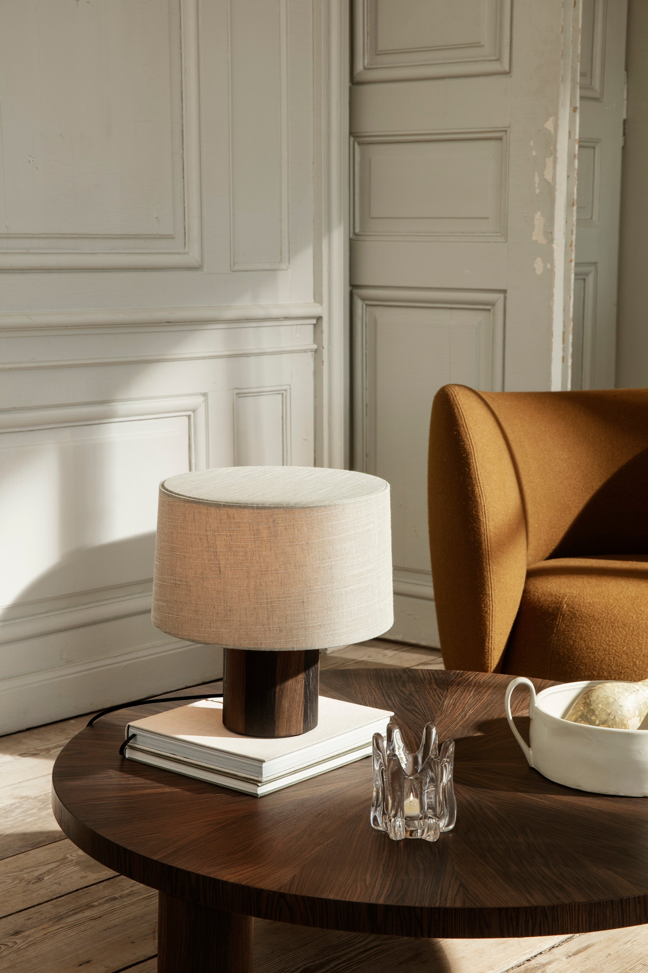 Couchtisch Post dunkelbrauner Eichenfurnier