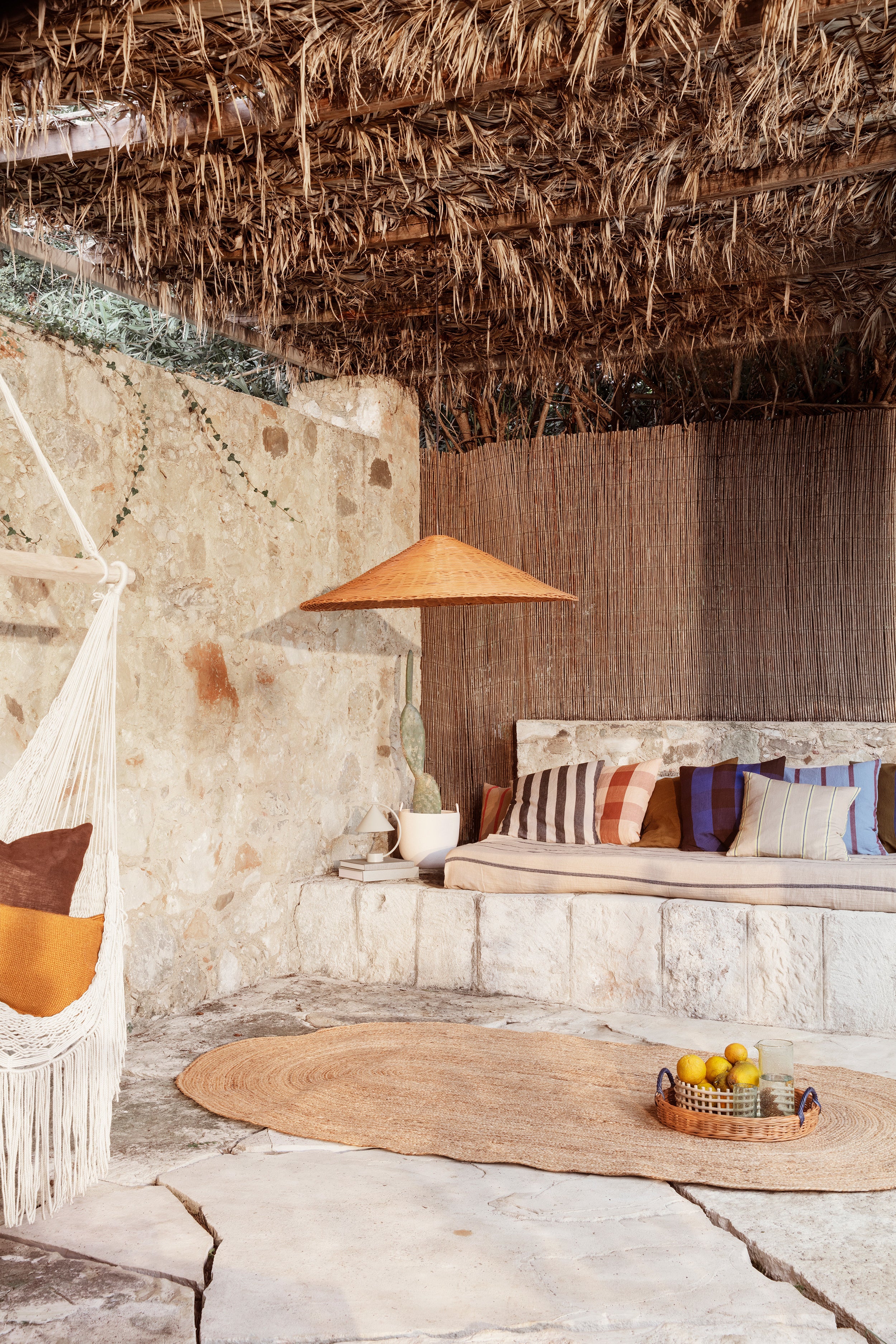 ETERNAL jute oval rug