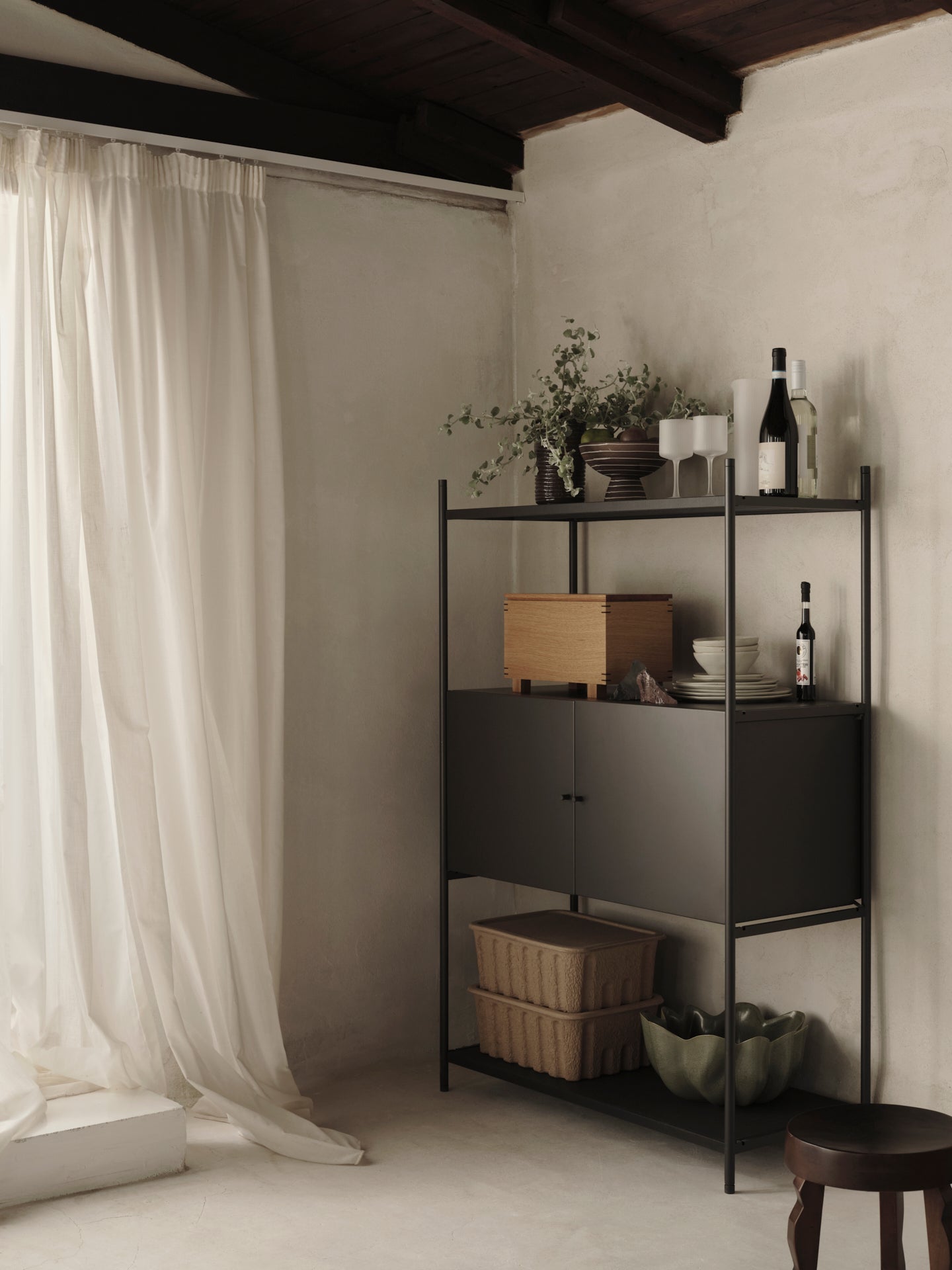 Pünktlicher anthrazitmodularer Schrank